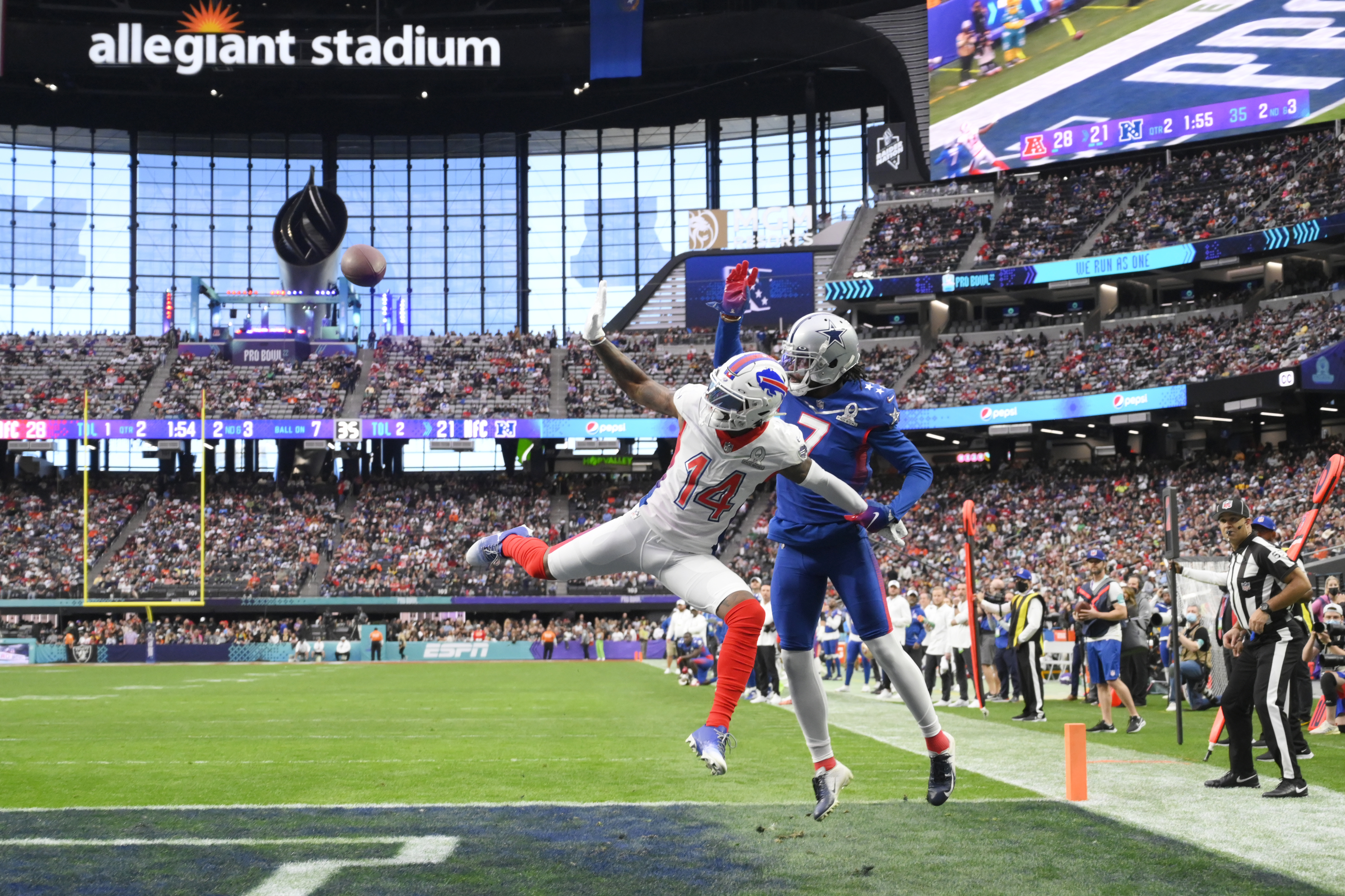 Justin Herbert, Maxx Crosby send AFC to 41-35 win in Pro Bowl's