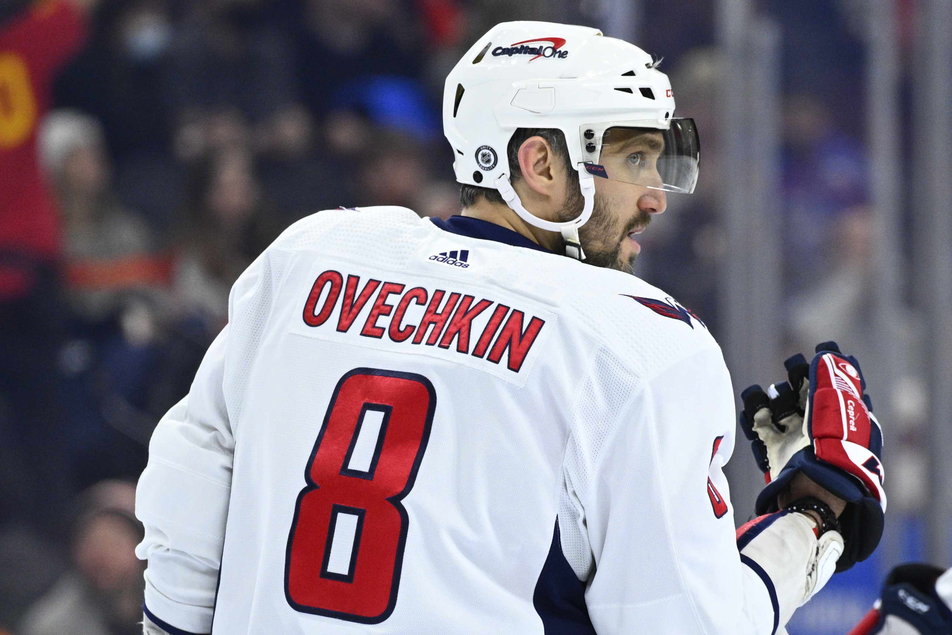 Alex Ovechkin scores twice to pass Gordie Howe on NHL's all-time goals list, Washington Capitals