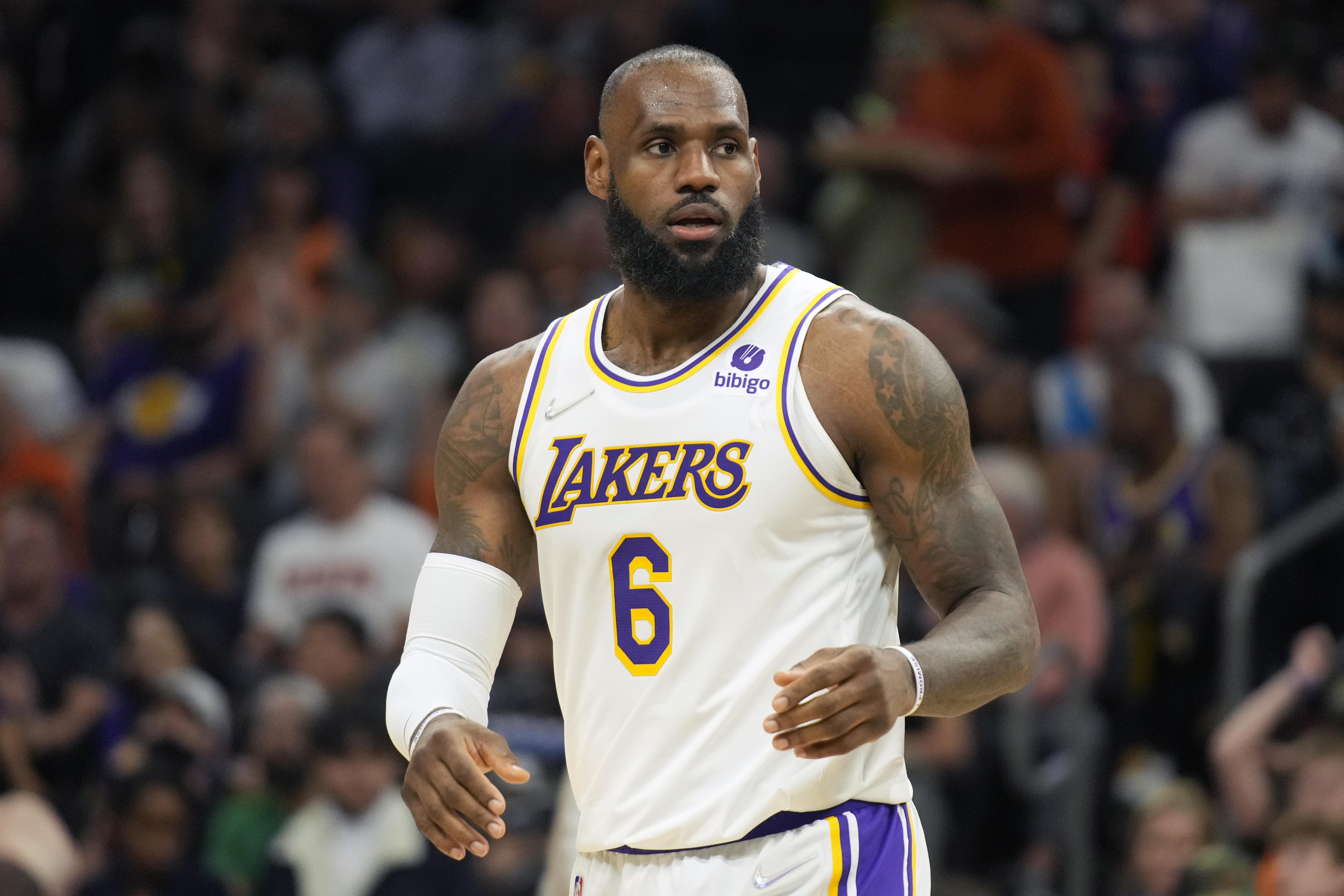 LeBron James becomes first NBA player to total 10,000 points, rebounds,  assists - Washington Times