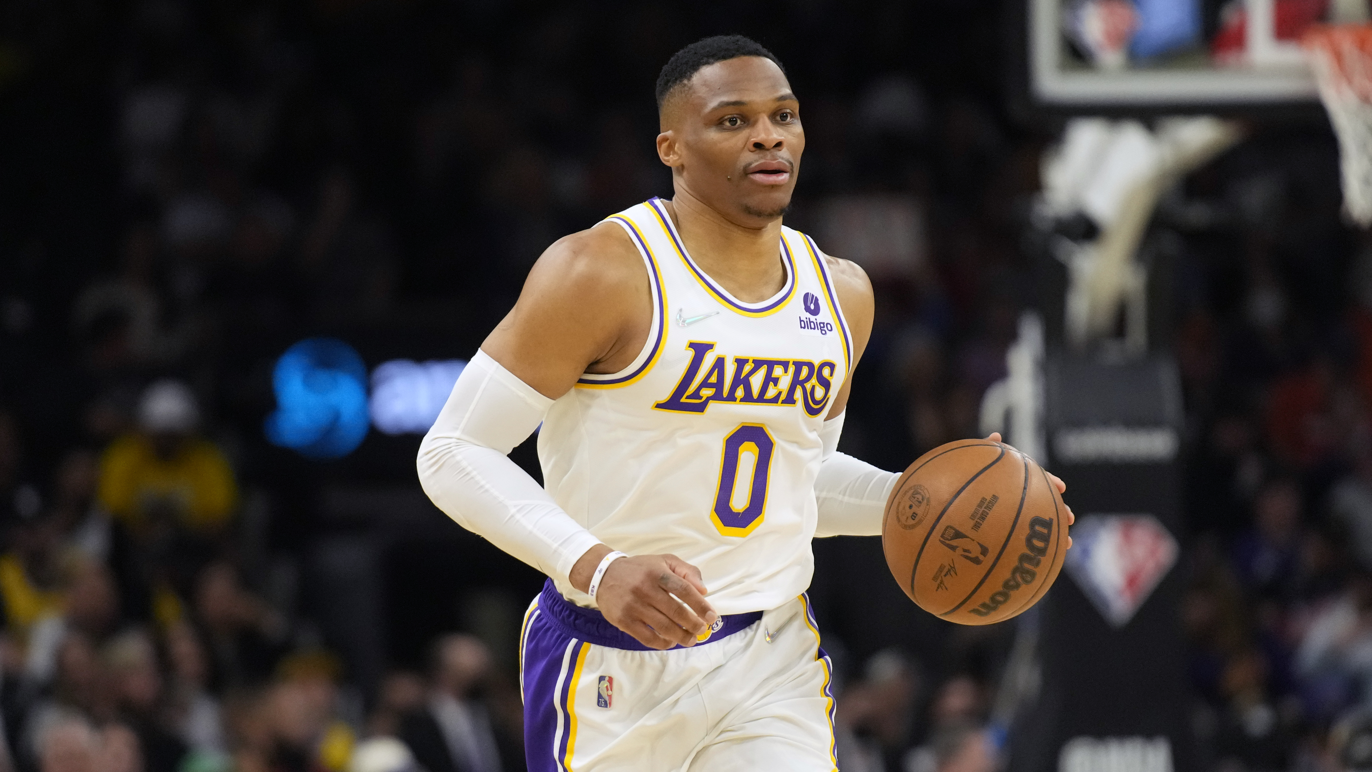 Lakers acquiring Russell Westbrook from Wizards: AP