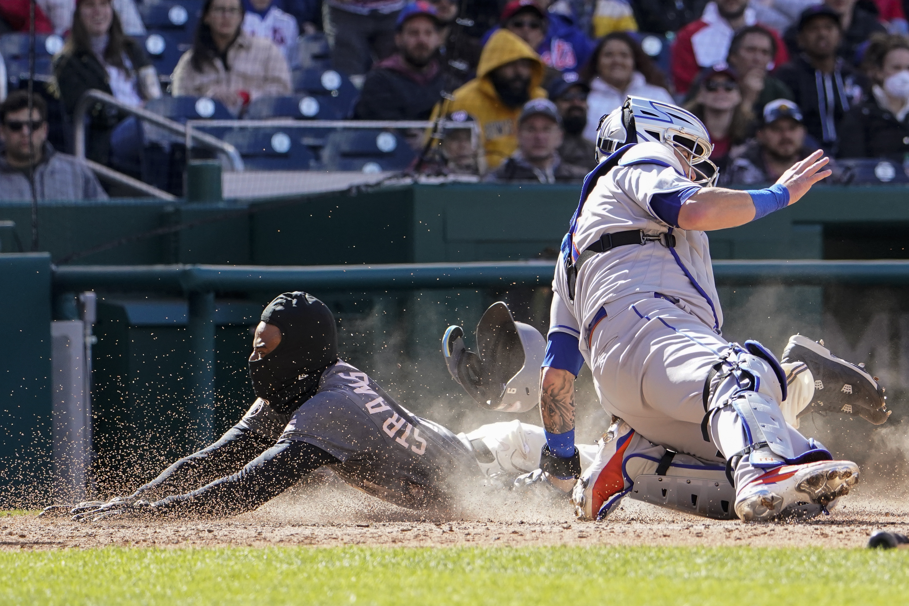 WASHINGTON, DC - APRIL 10: Washington Nationals second baseman Dee