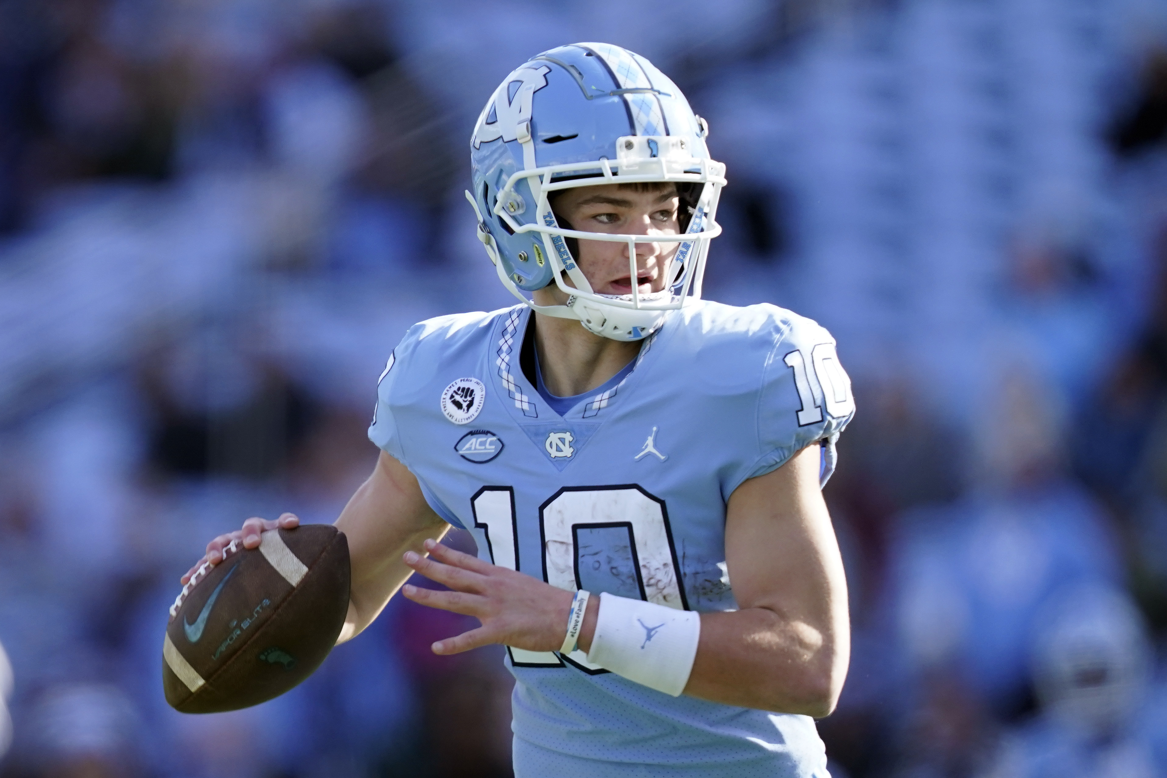 Commanders QB Sam Howell impressive again, connects with Dyami Brown on TD  pass - Tar Heel Times - 8/22/2023