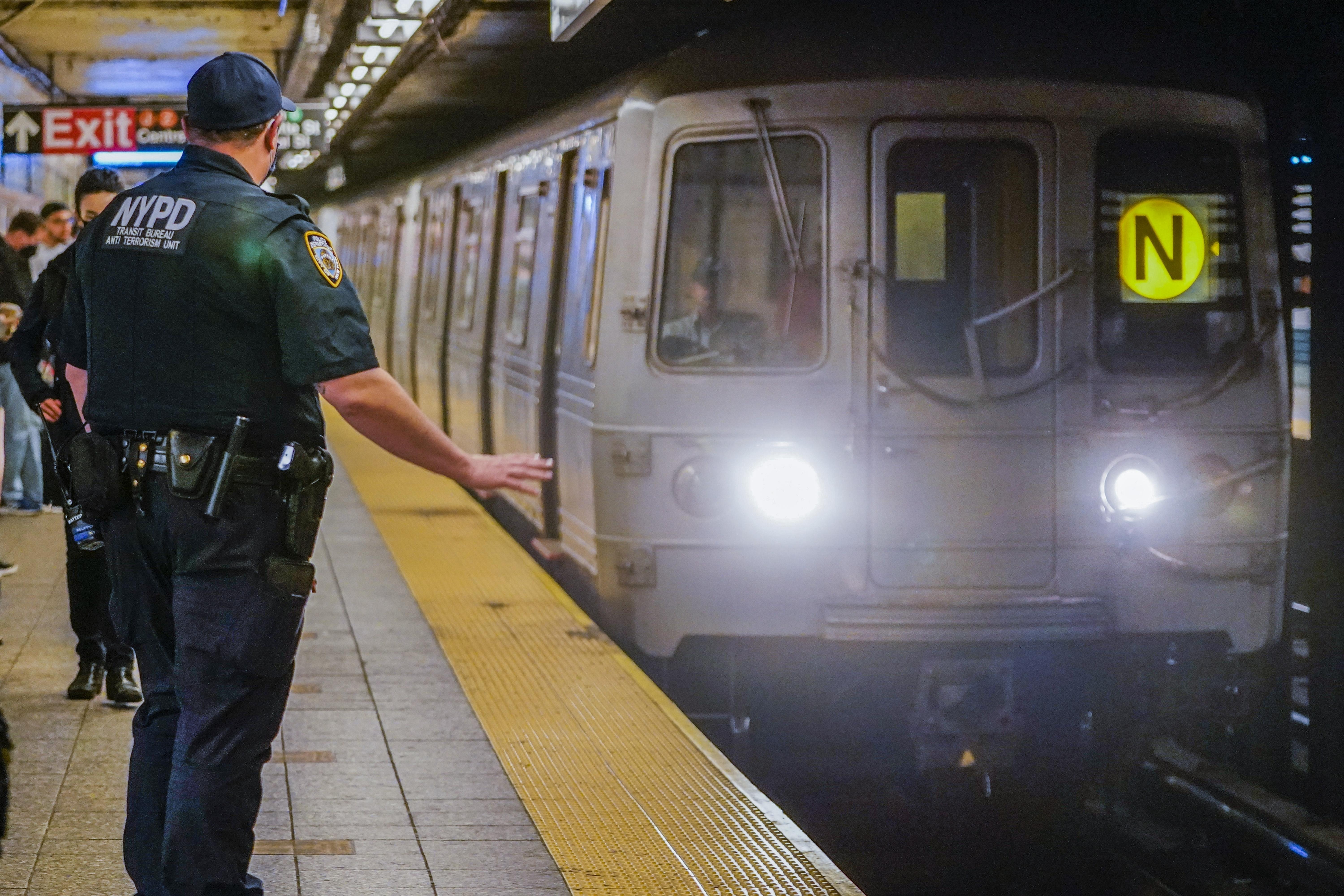 MTA and NYPD warn against 'dangerous' subway surfing trend