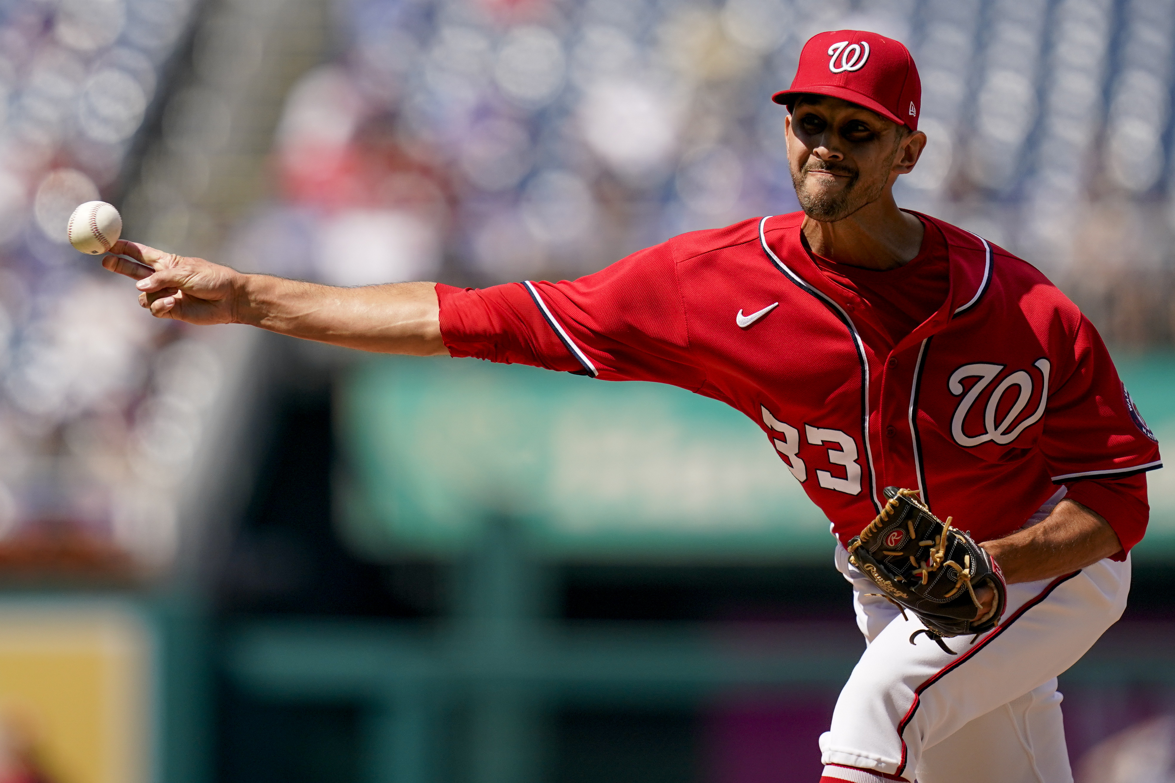 Gomes' RBI single in 7th lifts Cubs over Nationals 3-2