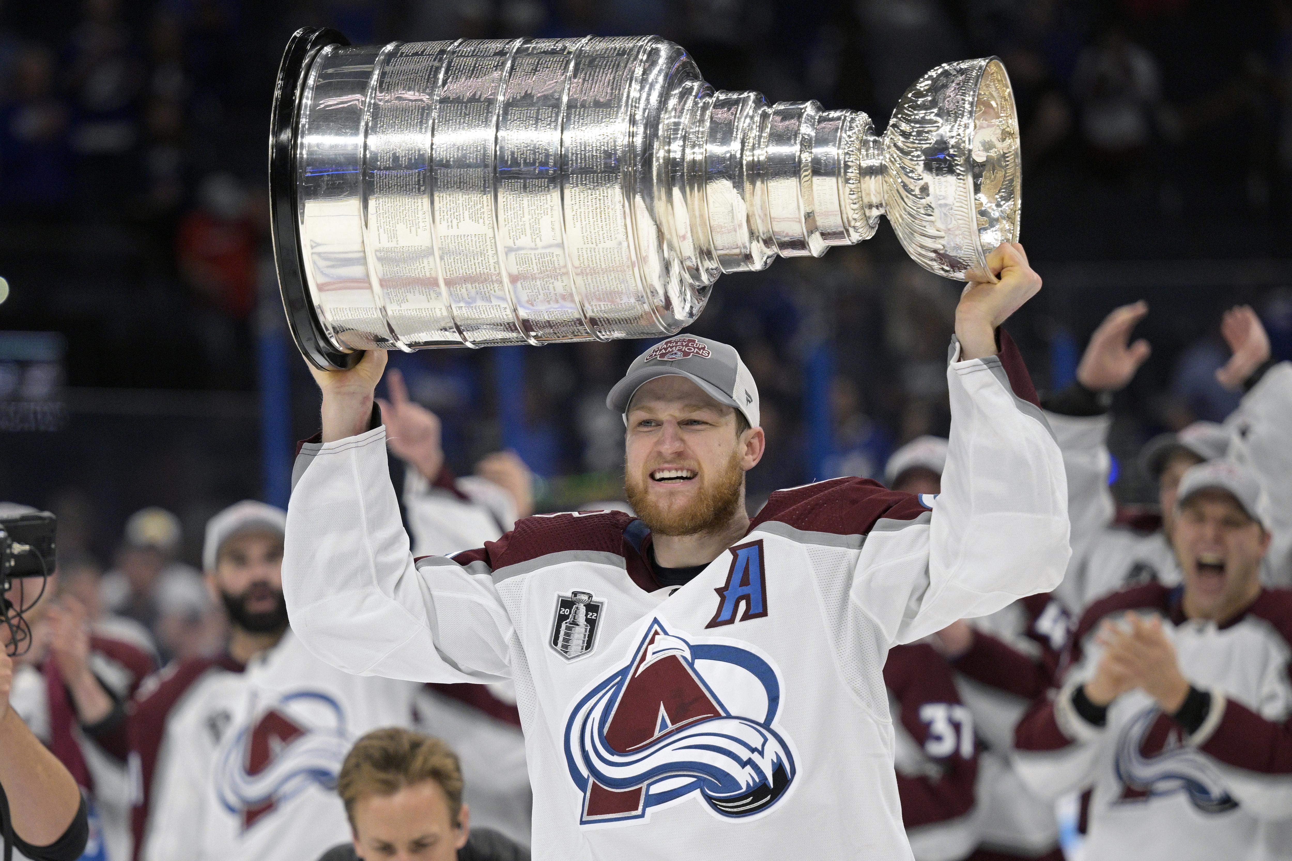 Nathan MacKinnon emerging as Hart Trophy contender after years of
