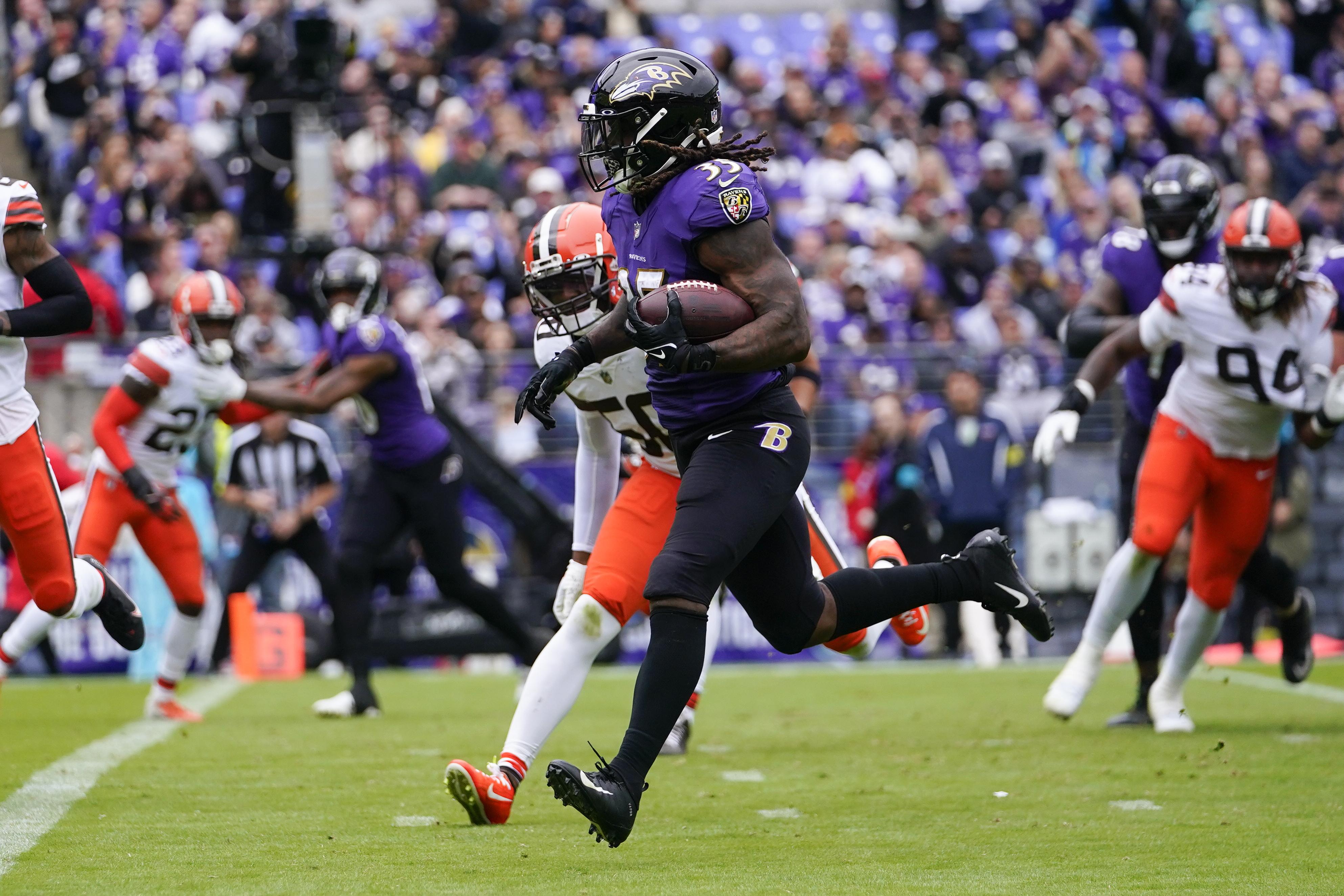 This time Ravens hold on late, 23-20 against Cleveland - WTOP News