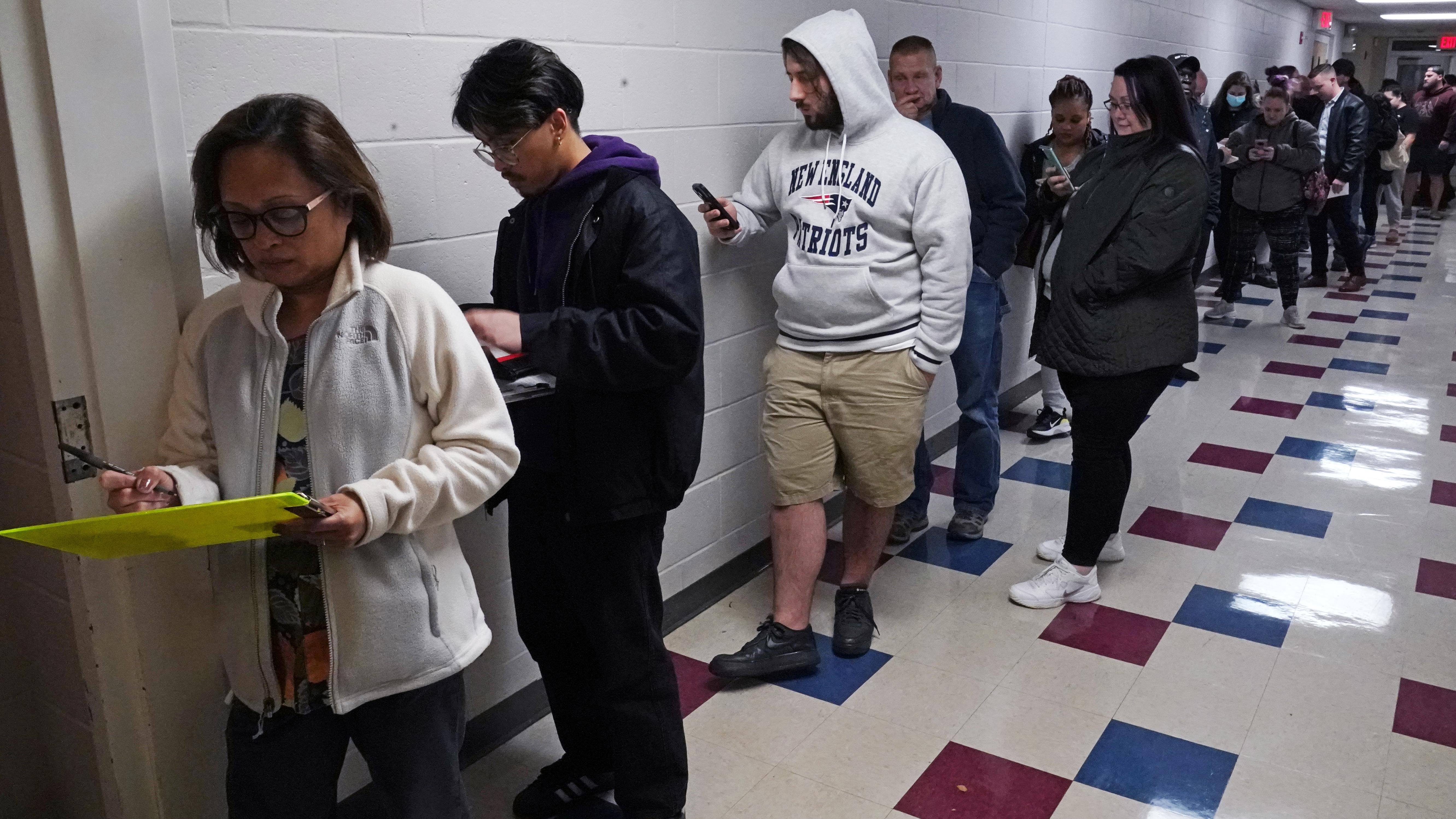 crowded high school hallway with kids