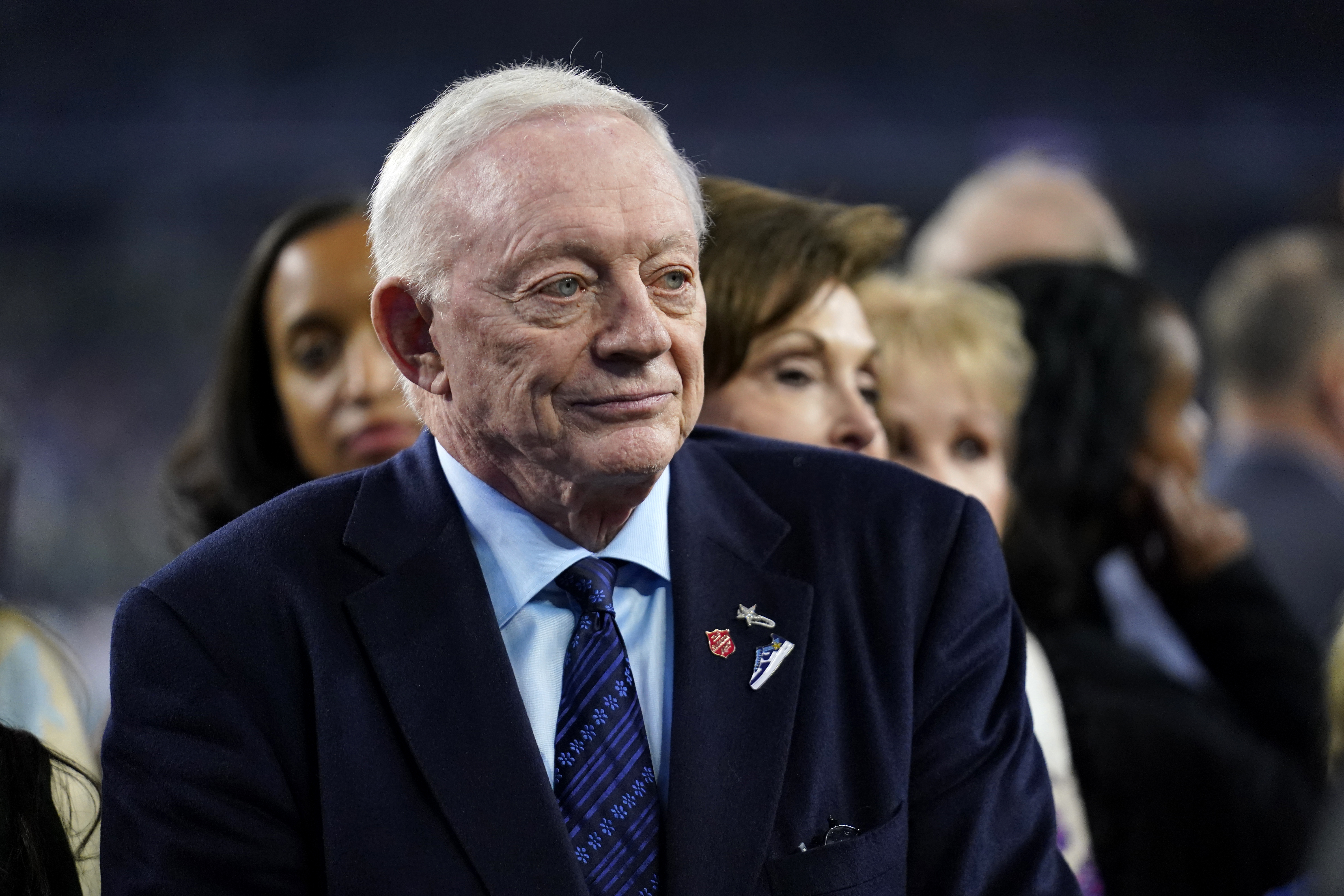 Cowboys owner Jerry Jones says anthem protests are damaging the NFL, Dallas  Cowboys