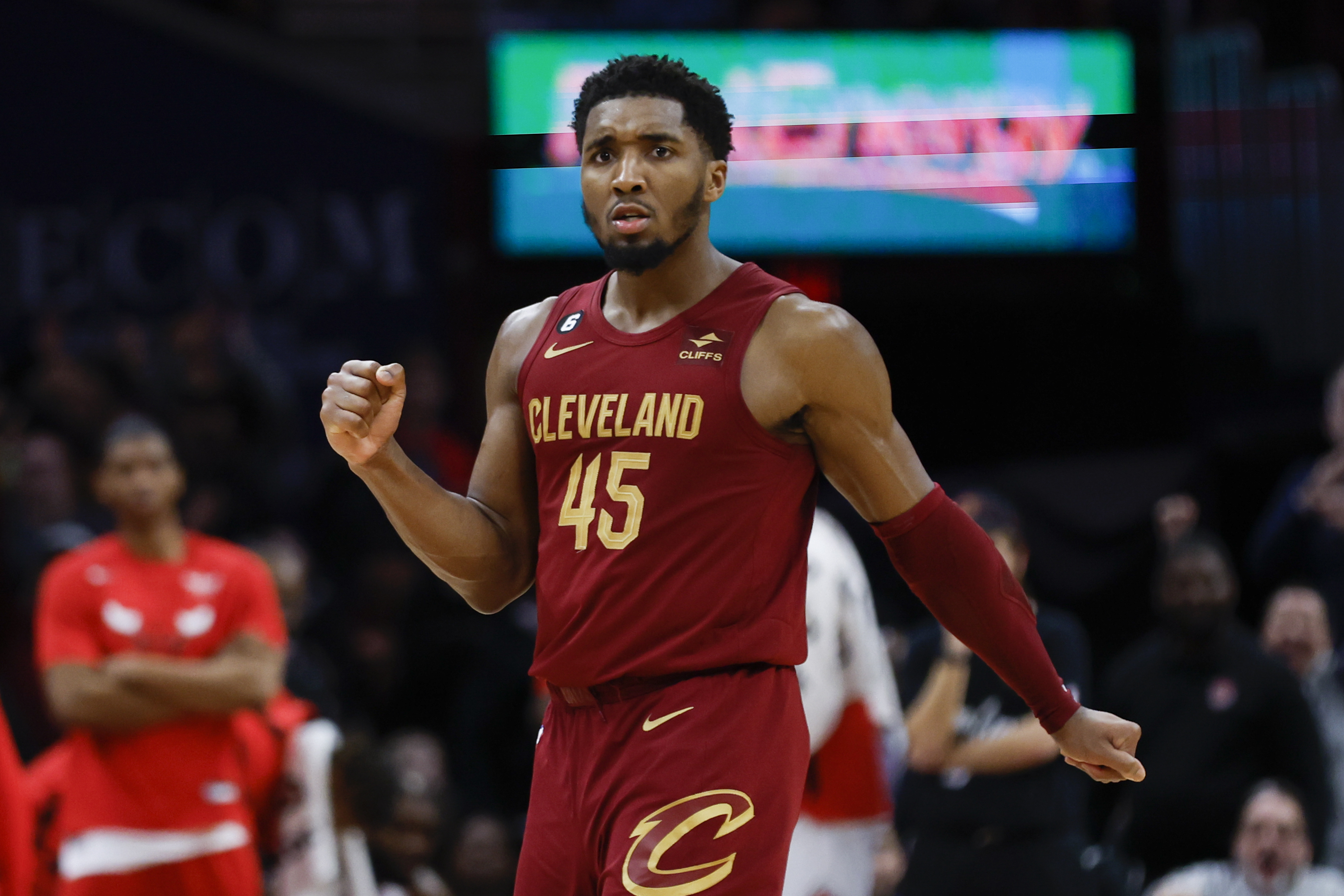 Bulls fall to Cavs in OT, Donovan Mitchell scores 71 points