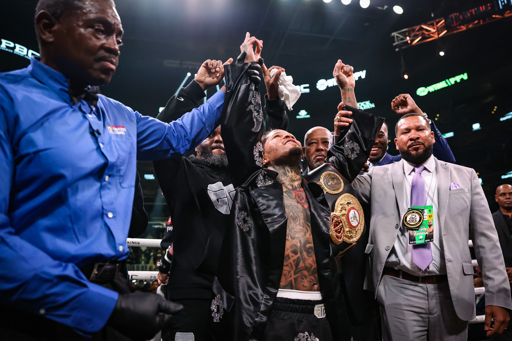 Gervonta Davis stops Hector Luis Garcia in eight to retain WBA lightweight  title, Gervonta Davis