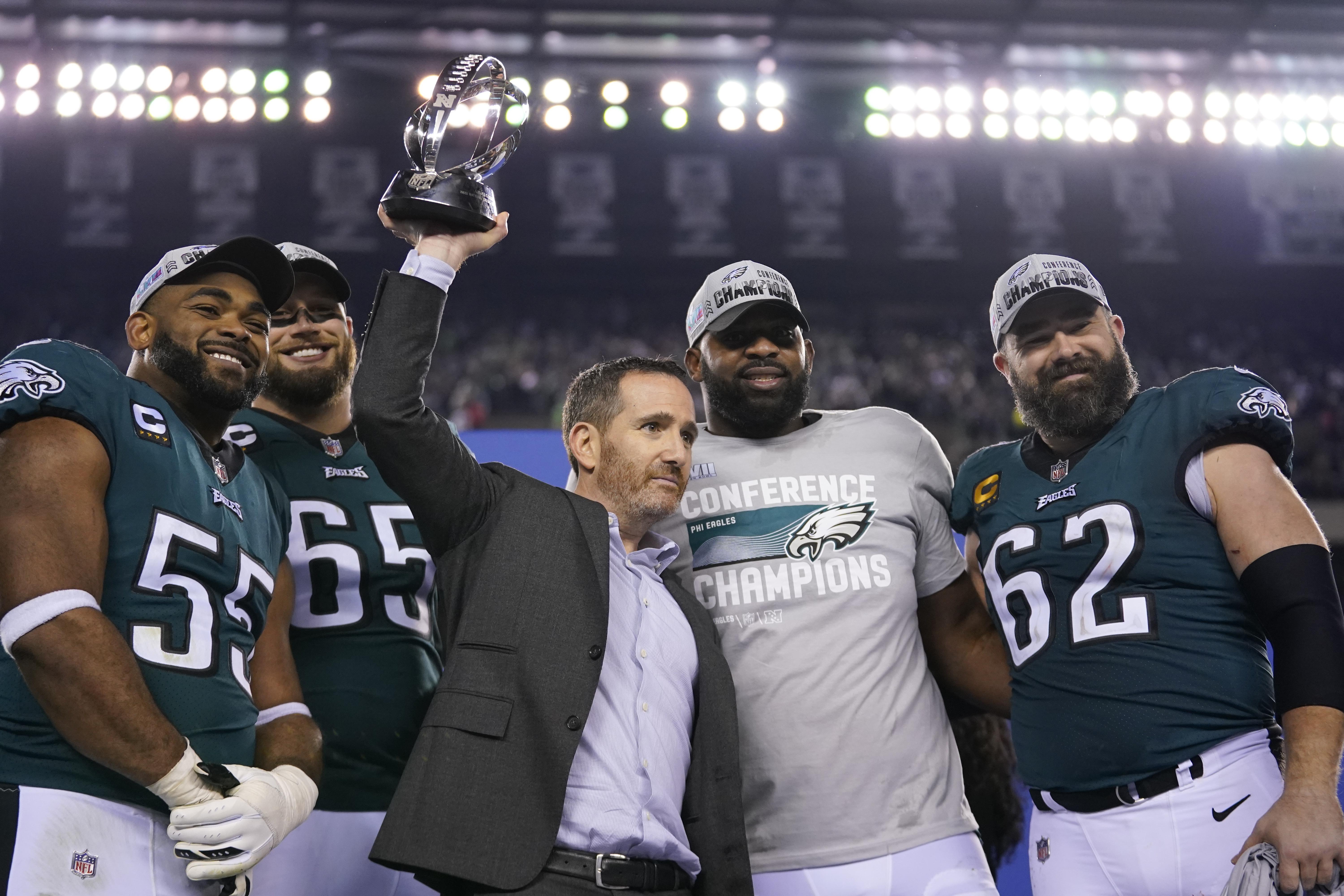 Eagles center Jason Kelce said he's decided to return in 2023 