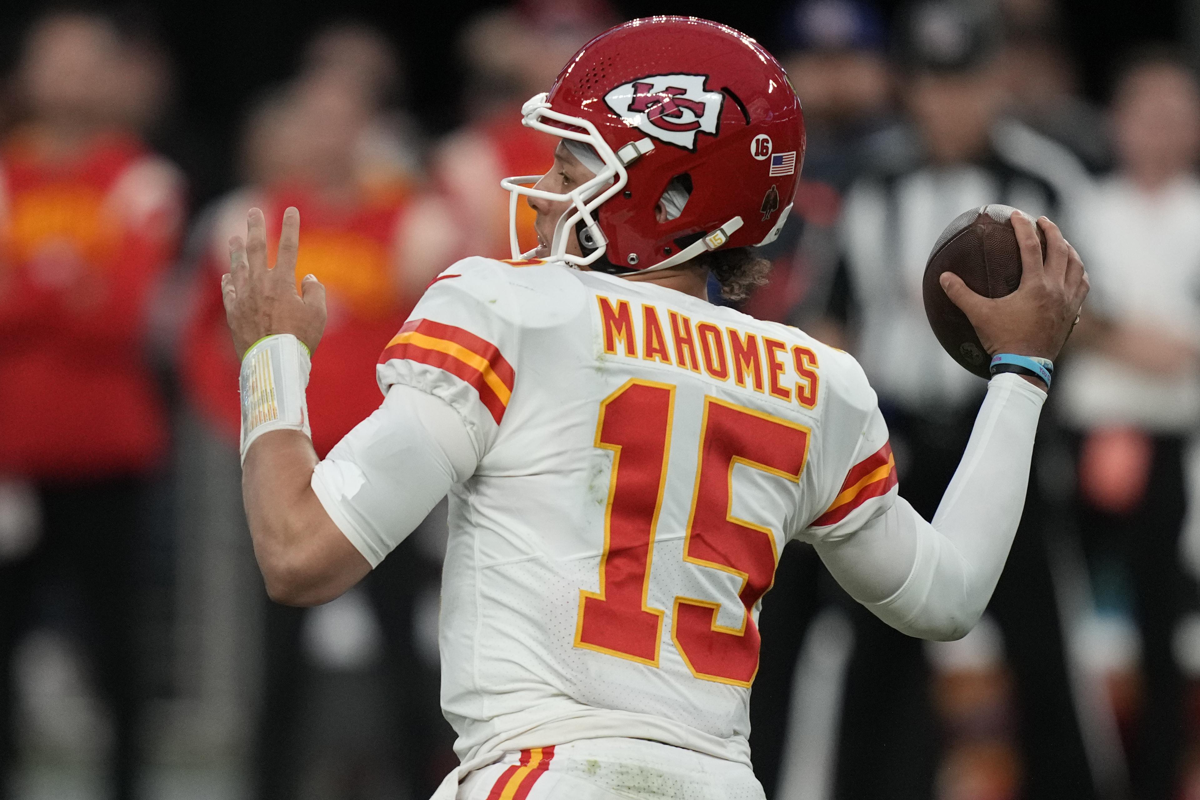 Chiefs' Patrick Mahomes becomes just third African American QB to