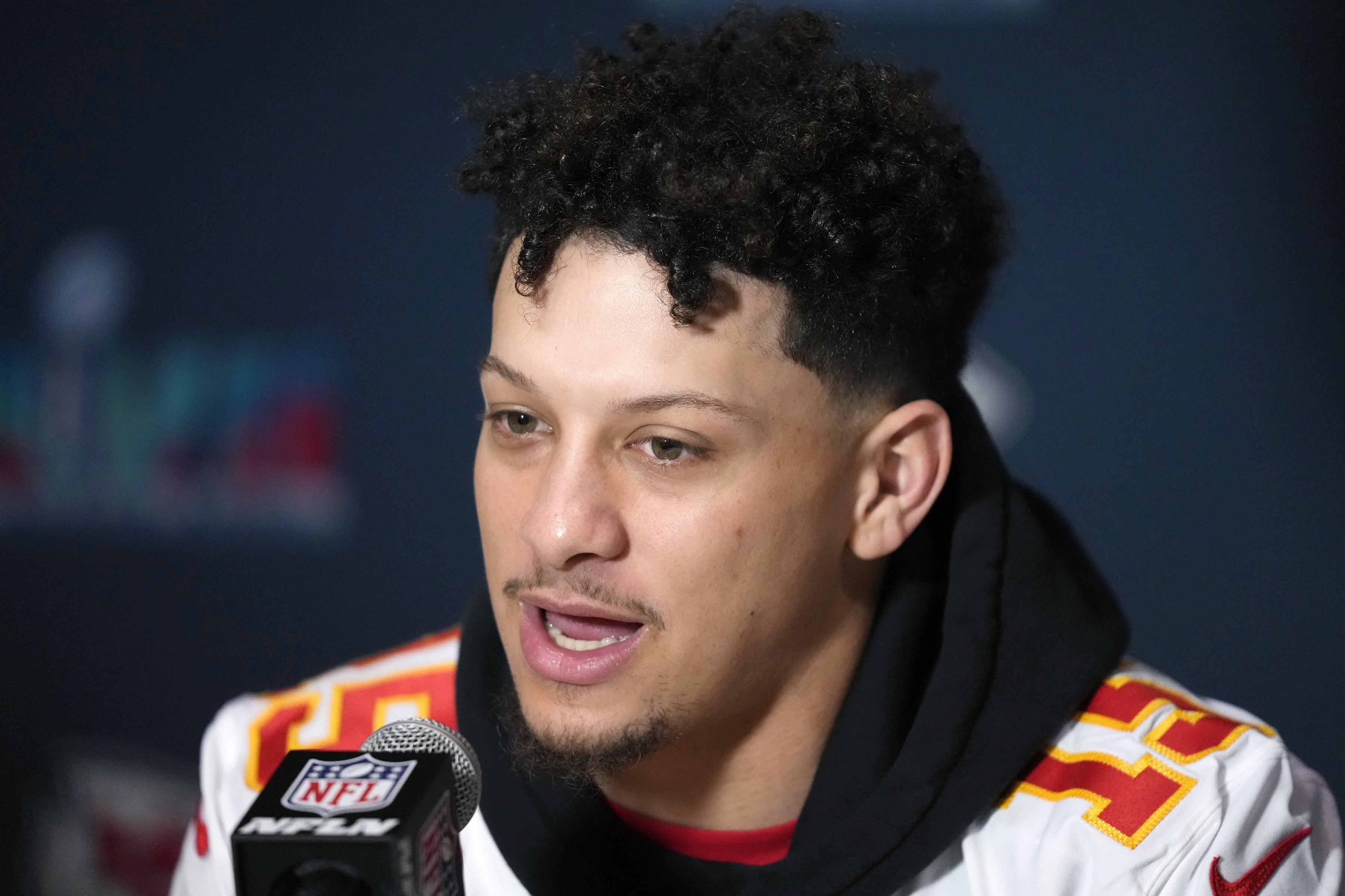 Kansas City Chiefs Mahomes, Jones win honors with 101 Awards