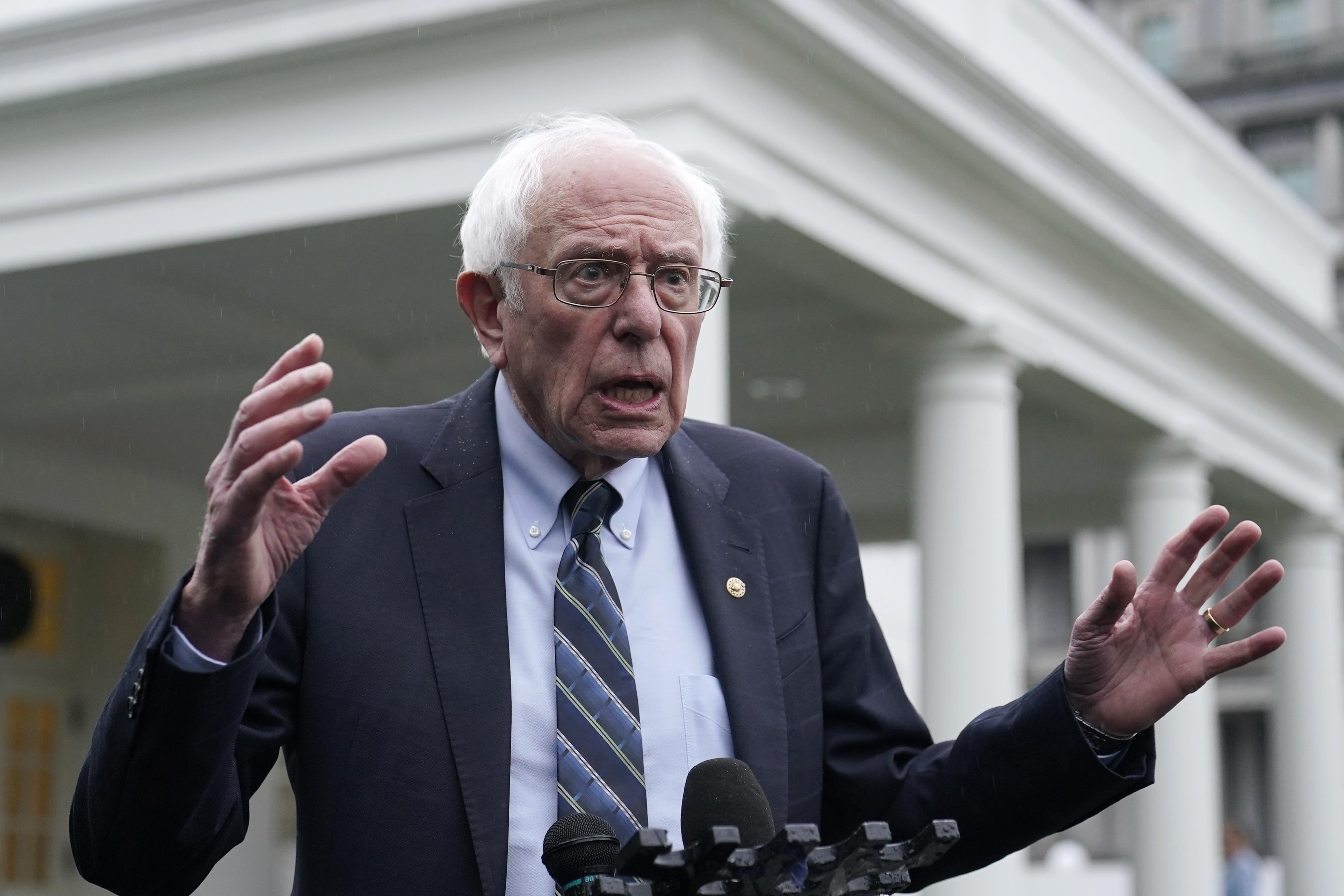 Bernie Sanders schedules subpoena vote for Starbucks CEO Howard Schultz  over alleged union busting - Washington Times