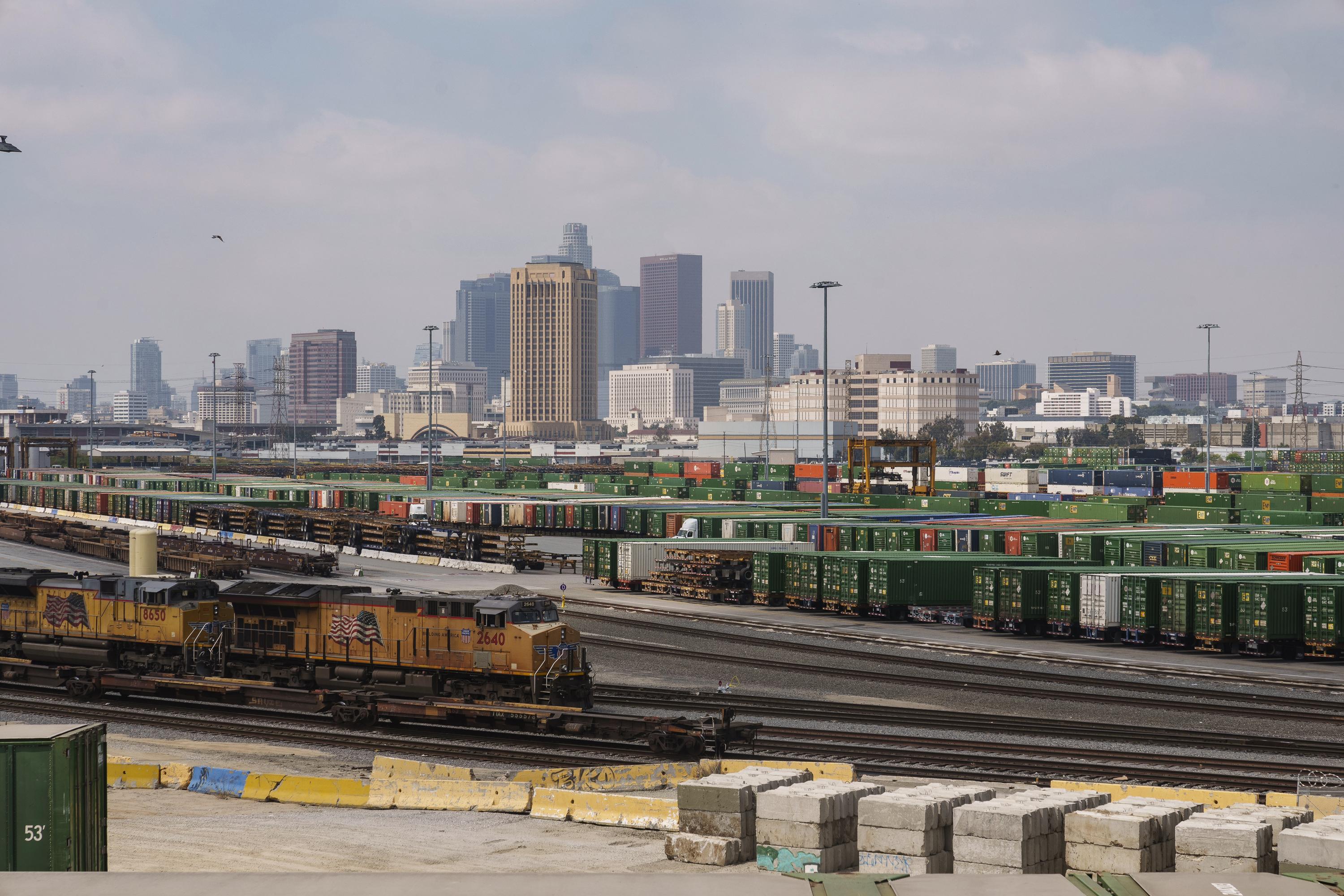 California passes 1st-in-nation emission rules for trains, limiting rail  pollution - Washington Times