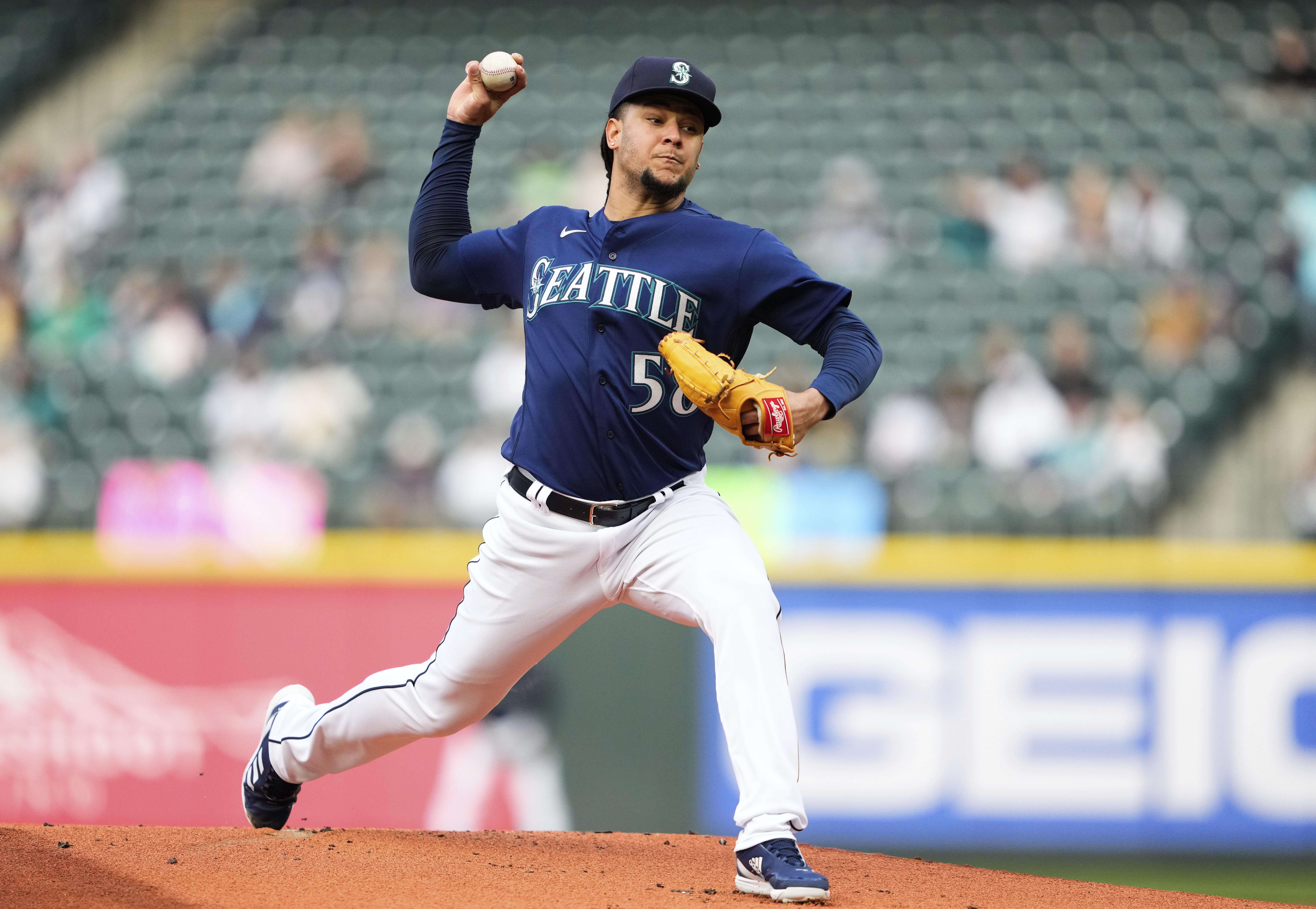 Mariners Reinstate RHP Diego Castillo & INF/OF Dylan Moore from Injured  List, by Mariners PR