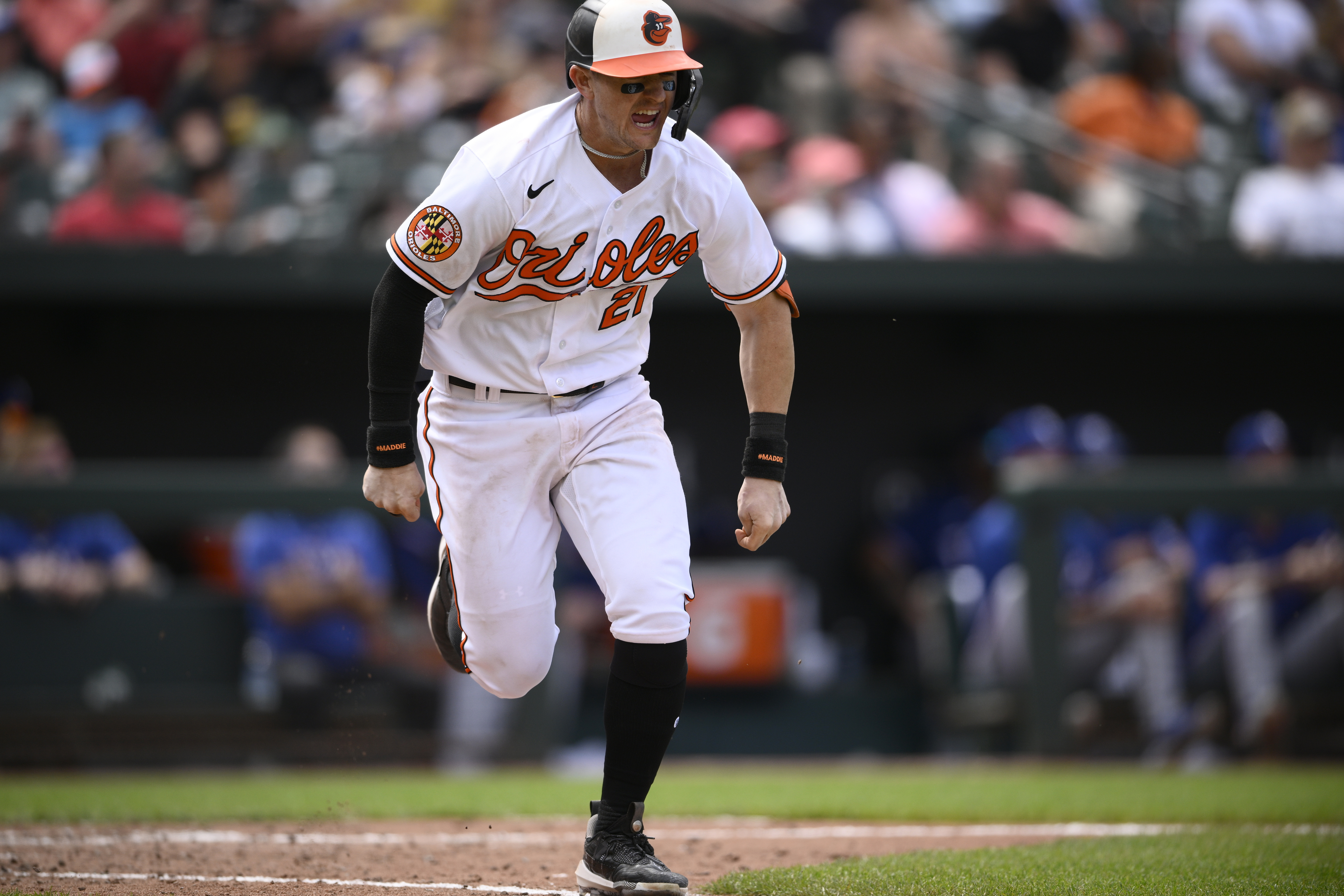 Orioles complete 3-game sweep of Rangers with 2-1 win