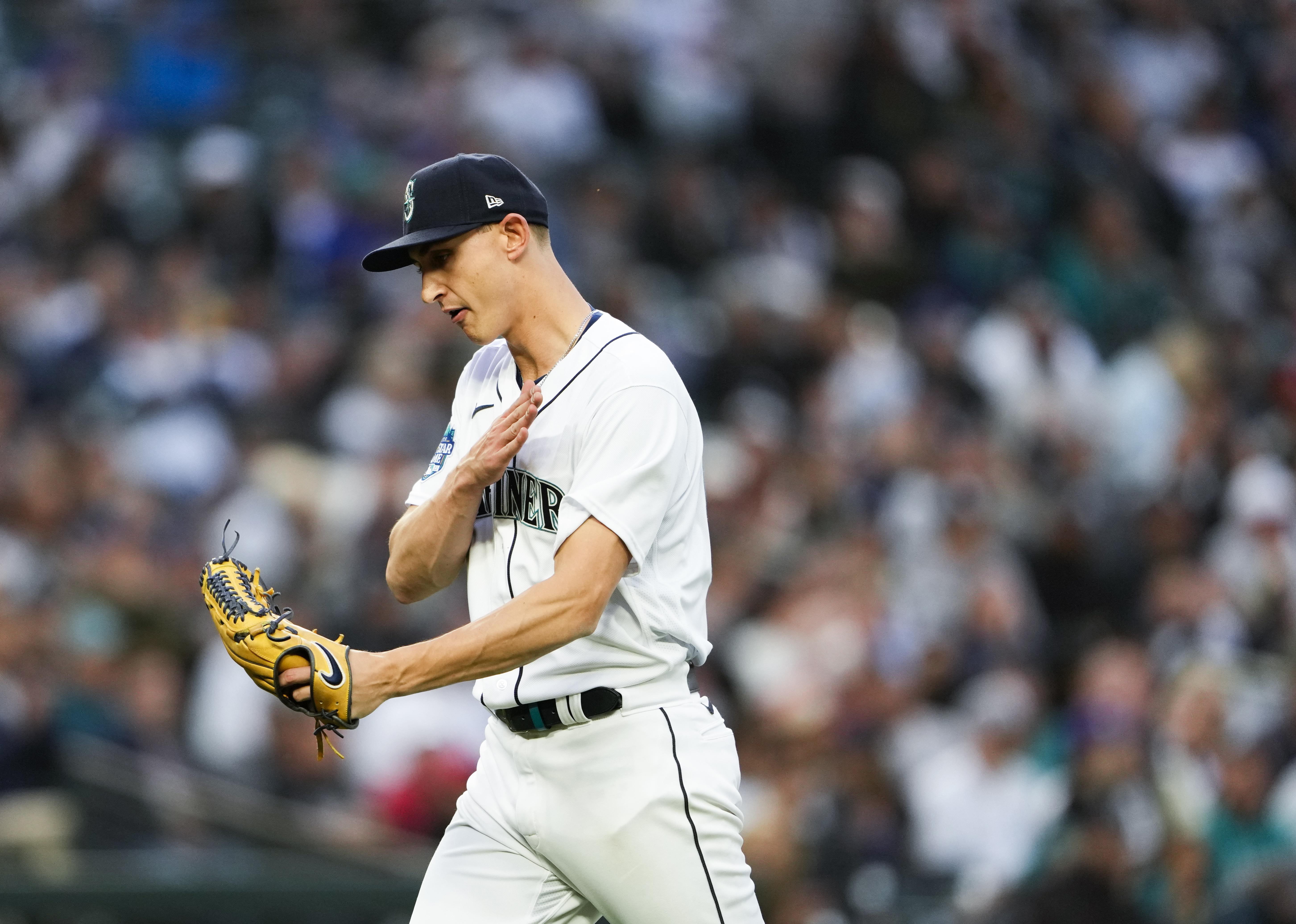 Mariners' George Kirby apologizes to manager Scott Servais for