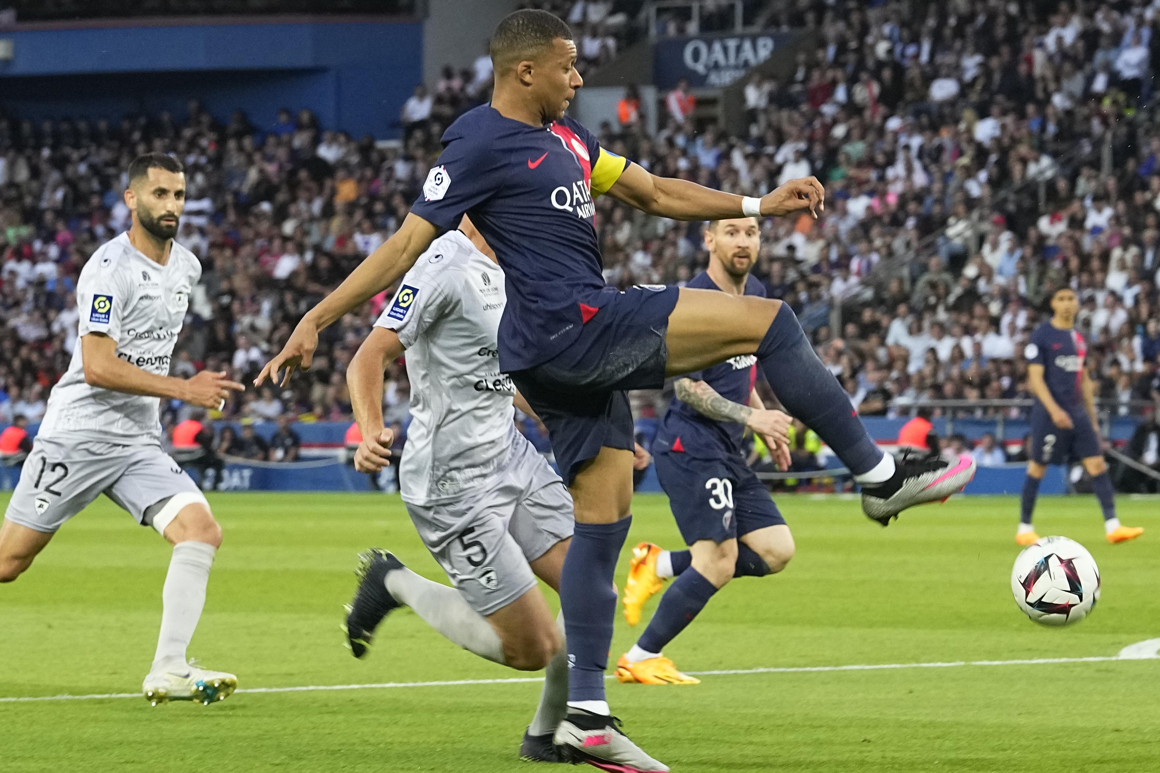 Door open for Real Madrid to try signing Mbappé after he decides