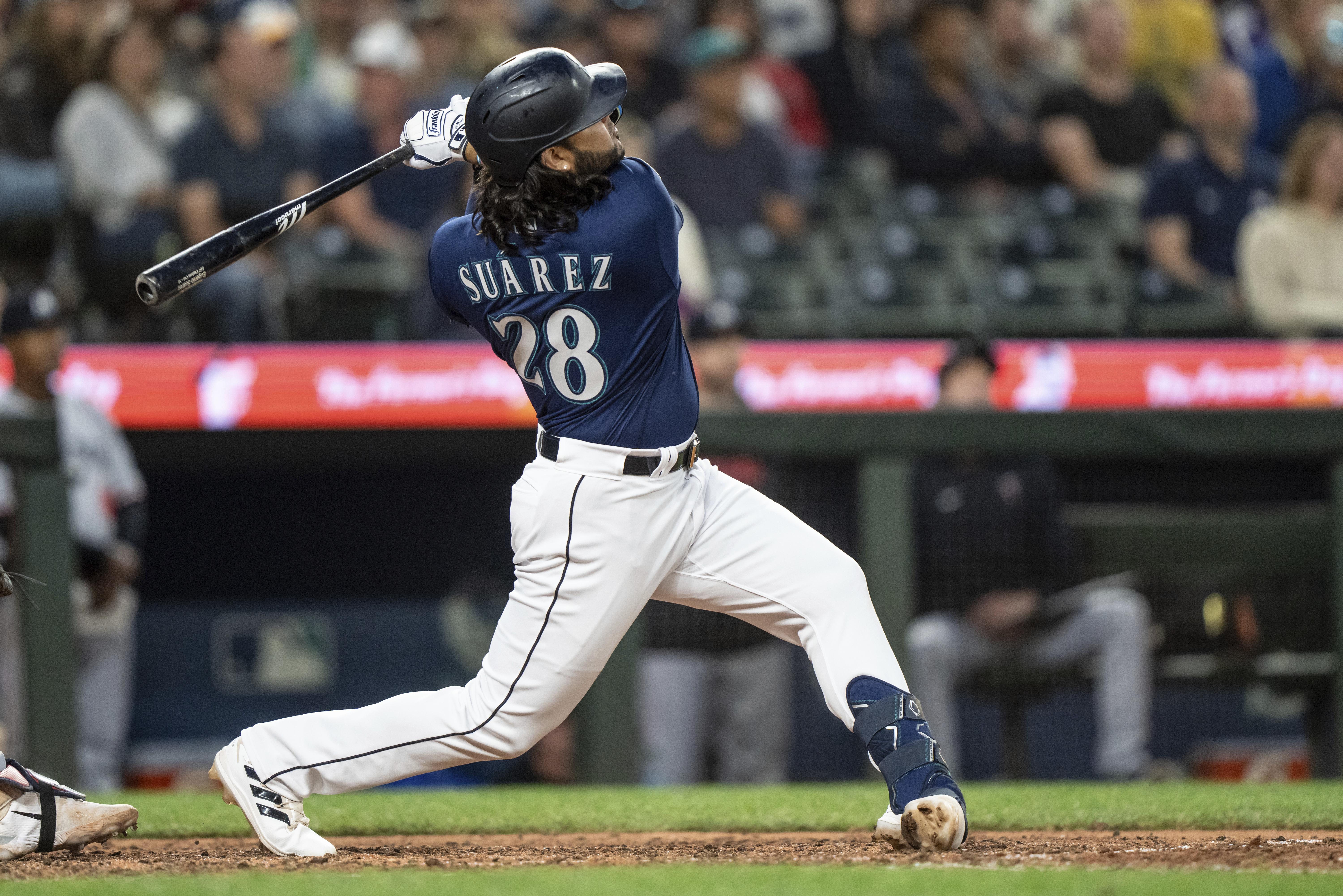 Mariners get clutch 2-out hits from Kelenic, Suárez