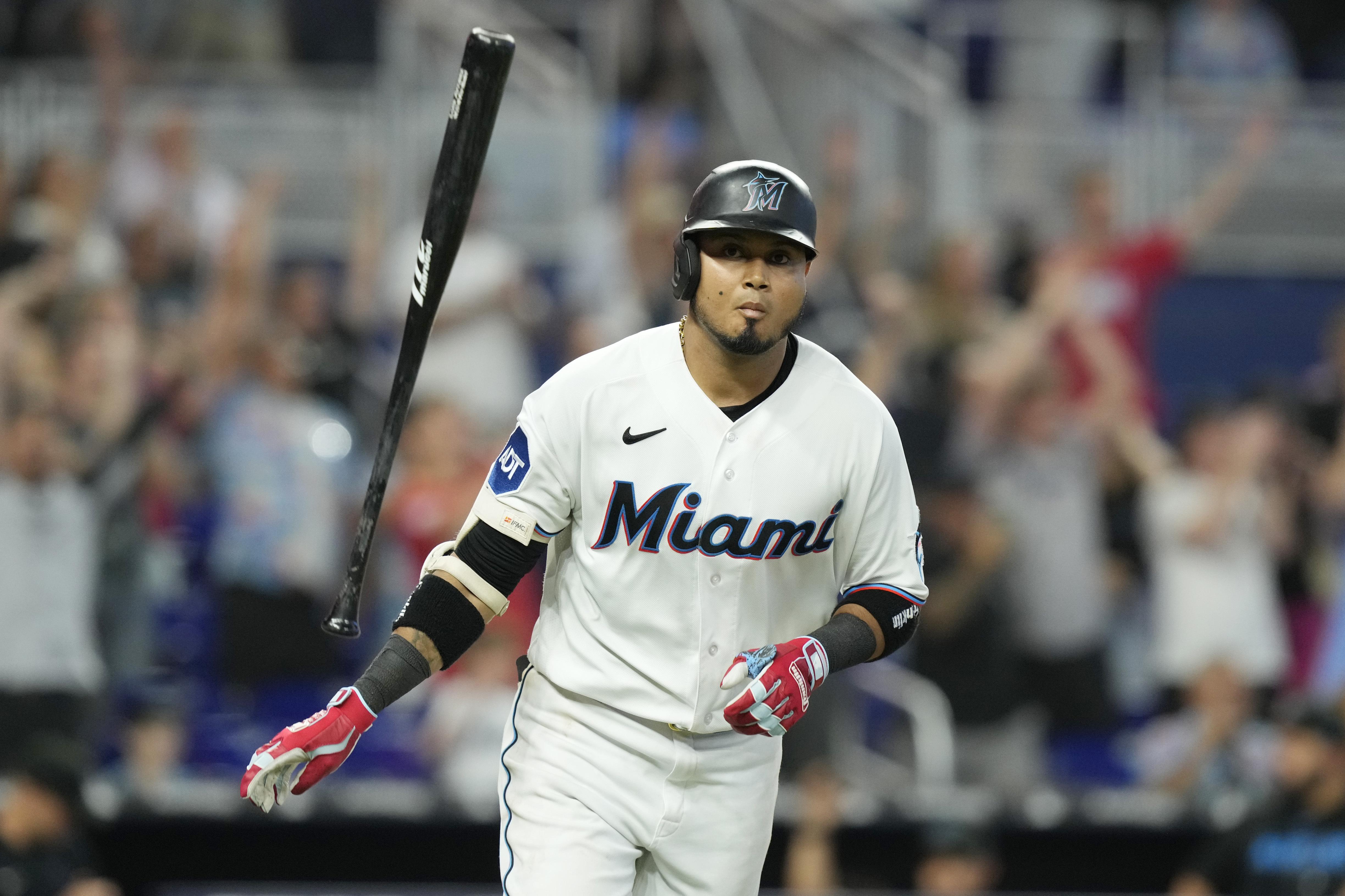 Luis Arraez's RBI single helps Miami Marlins end 8-game slide with