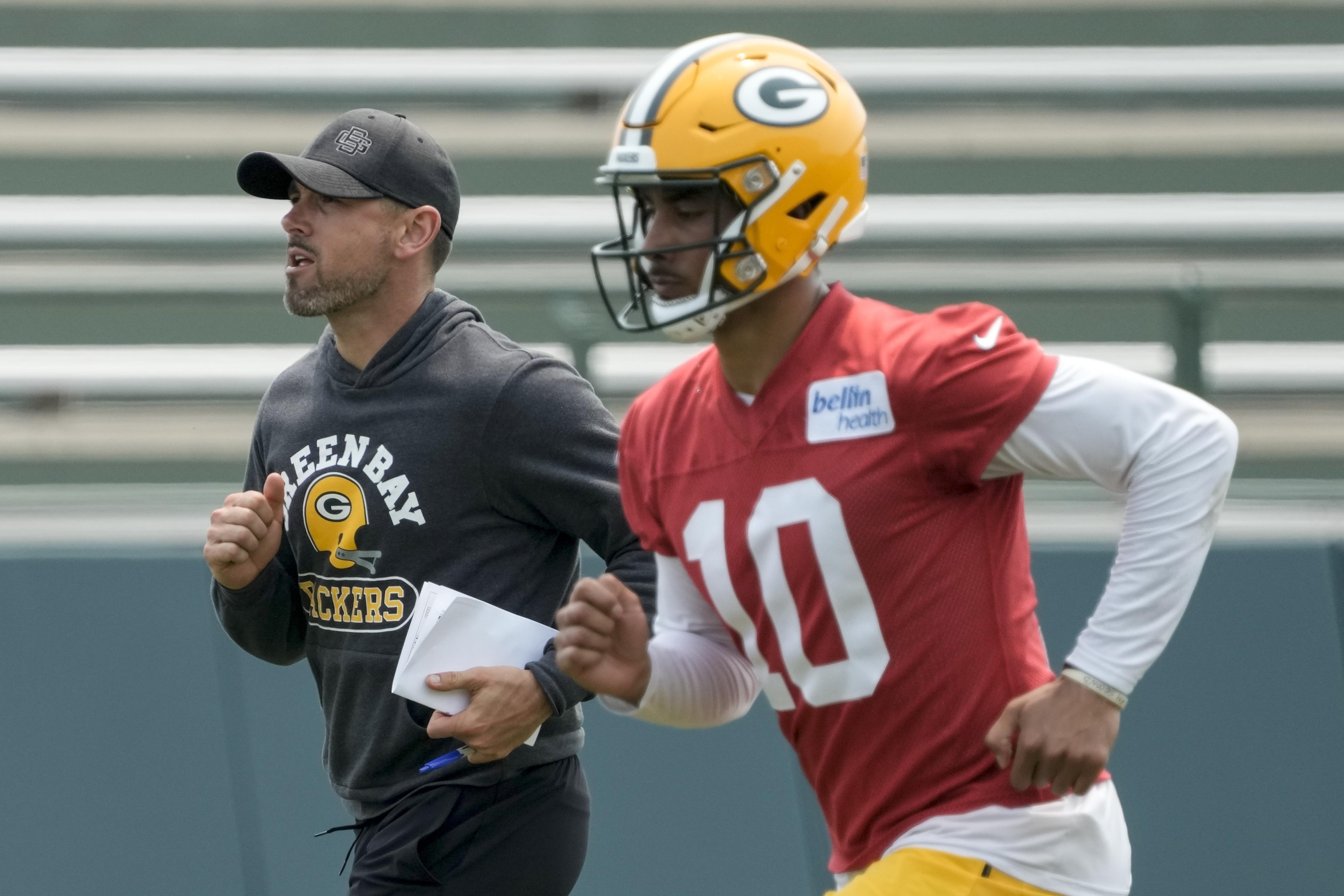 Packers Coach Makes Bold Comments On Jordan Love