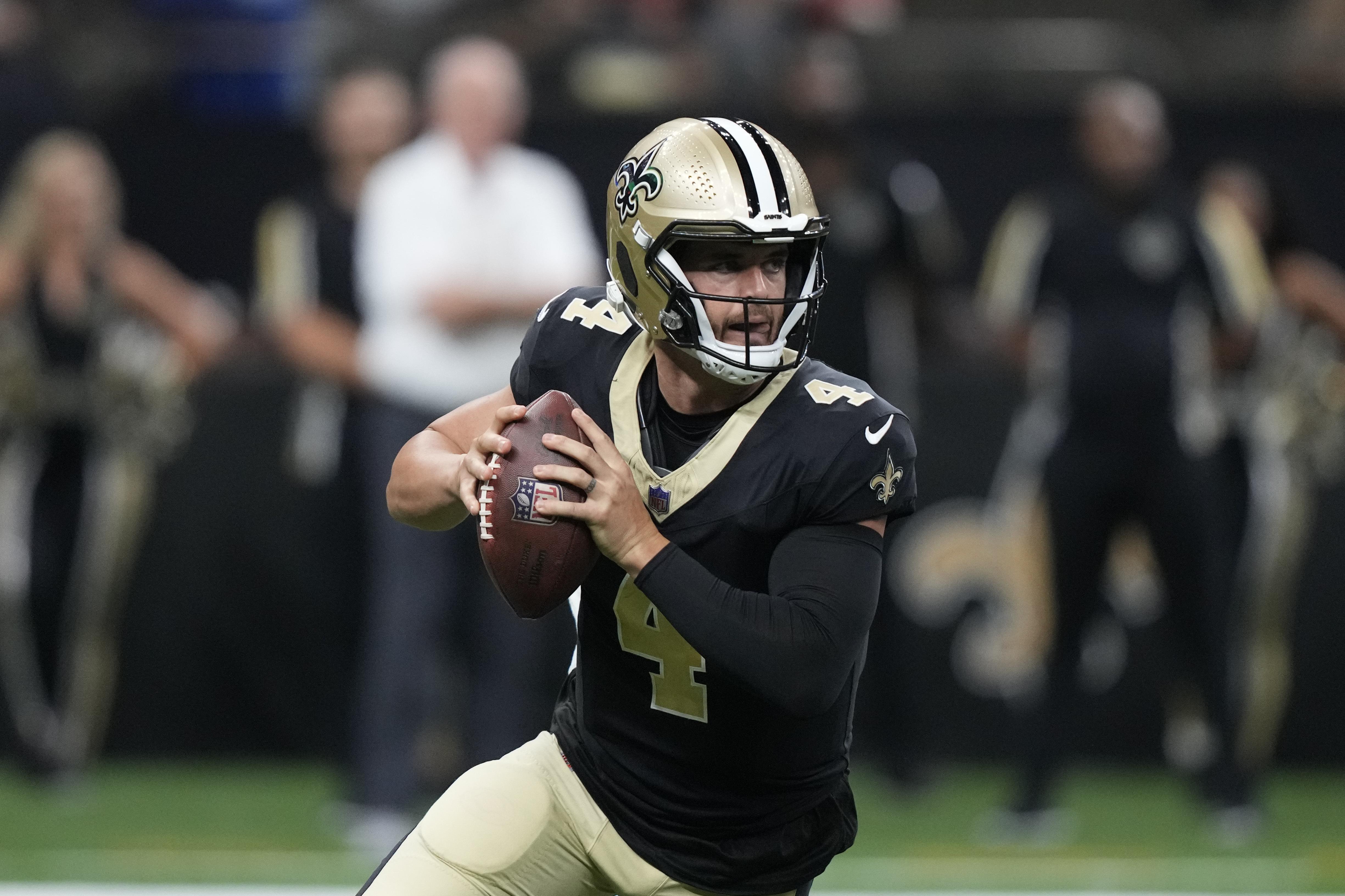 Derek Carr throws a TD pass in his Saints debut, a 26-24 preseason