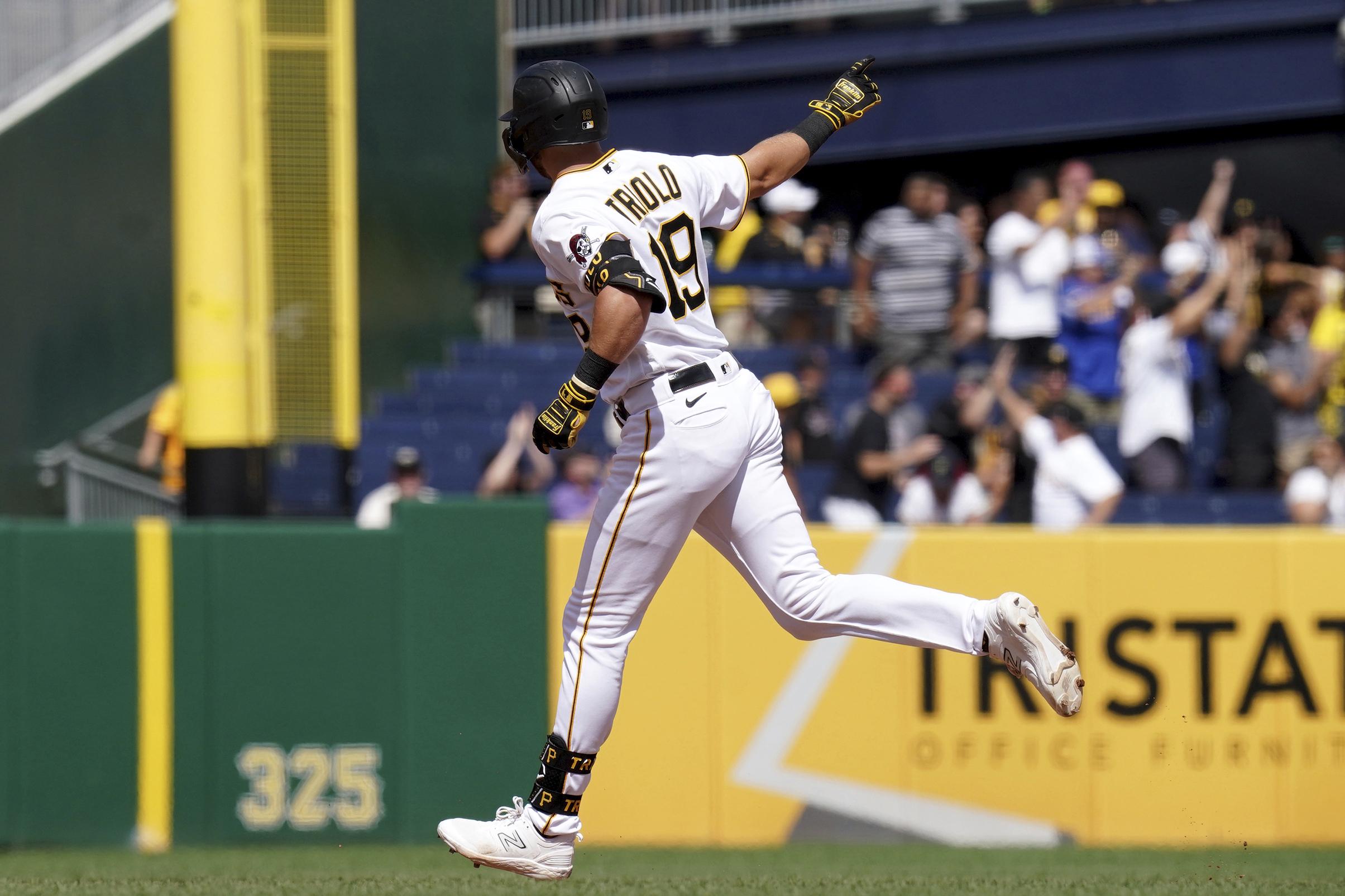 Choi, Triolo spark comeback from 4-run deficit, Pirates top