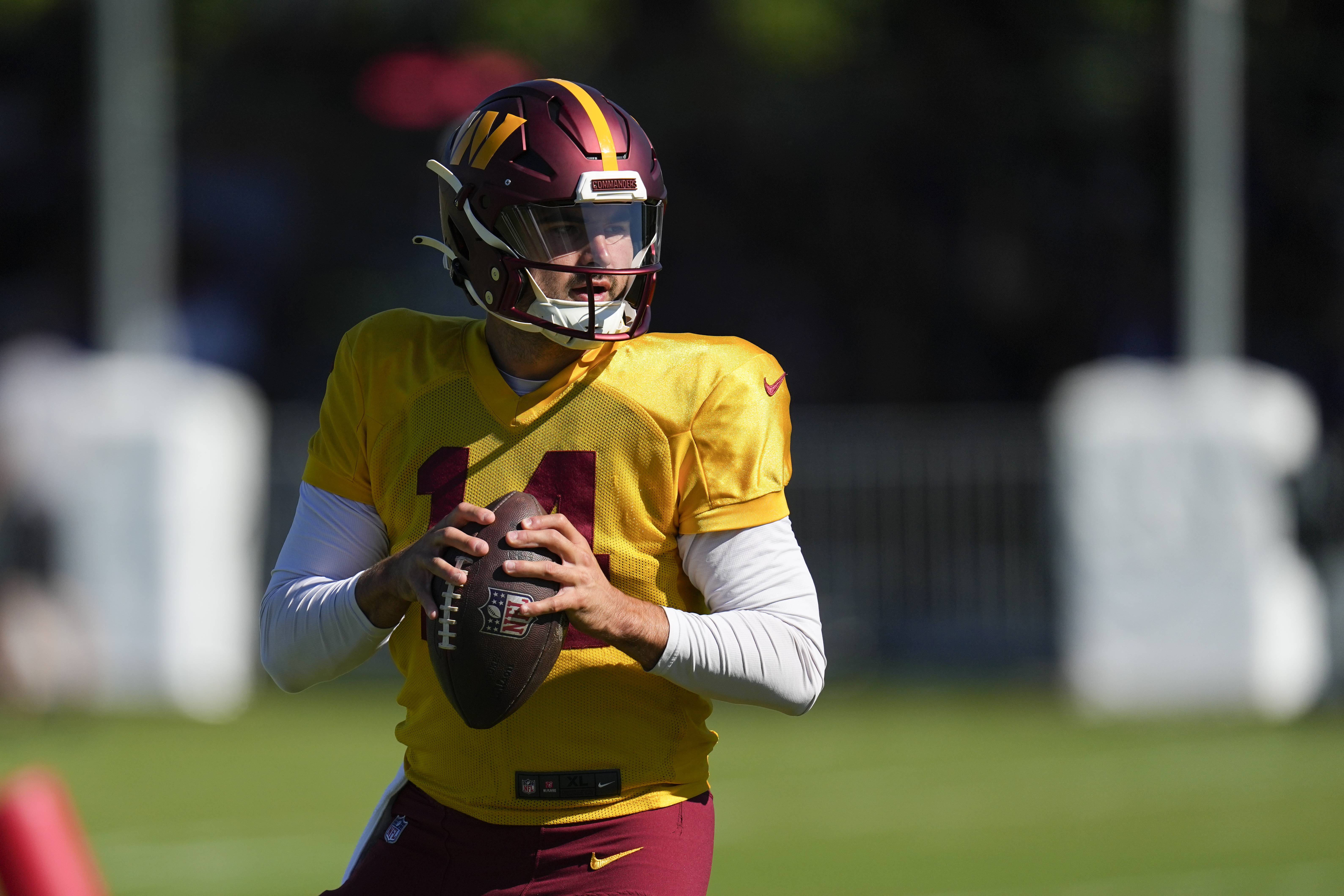 Commanders QB Sam Howell not looking past winless Bears on