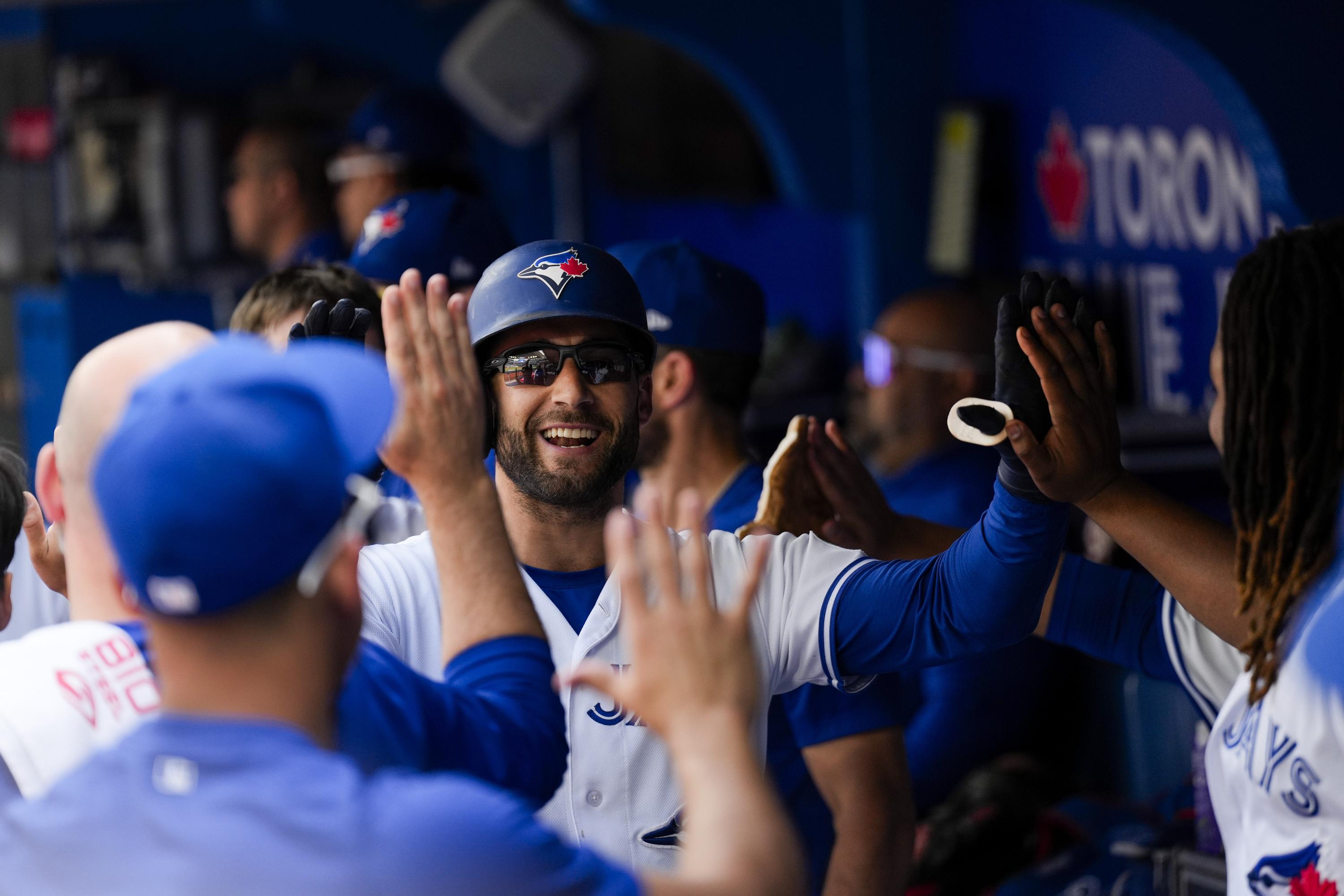 Blue Jays score in ninth to finish sweep of Red Sox