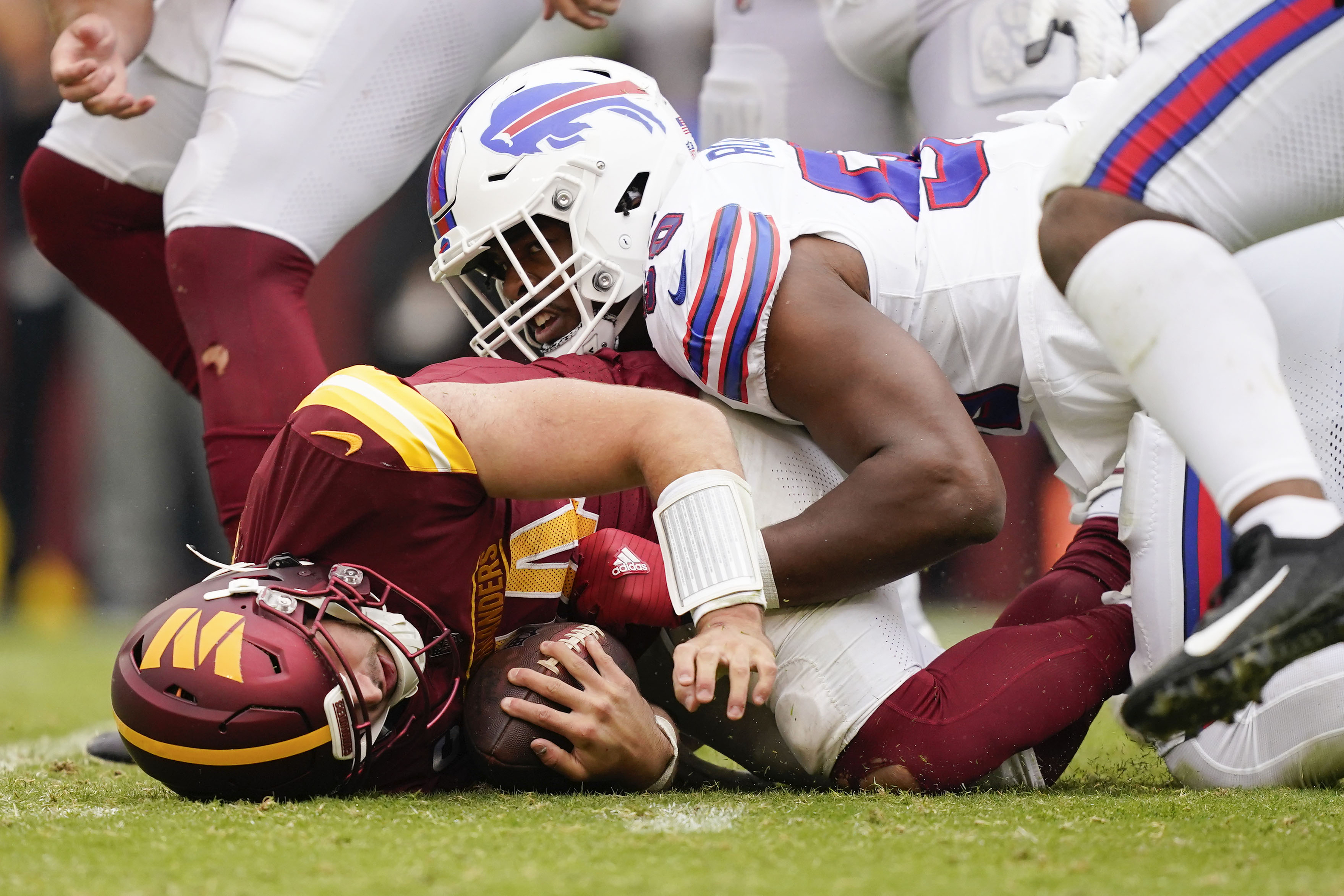 Josh Allen throws for a TD, runs for another as the Bills rout the  Commanders - The Globe and Mail