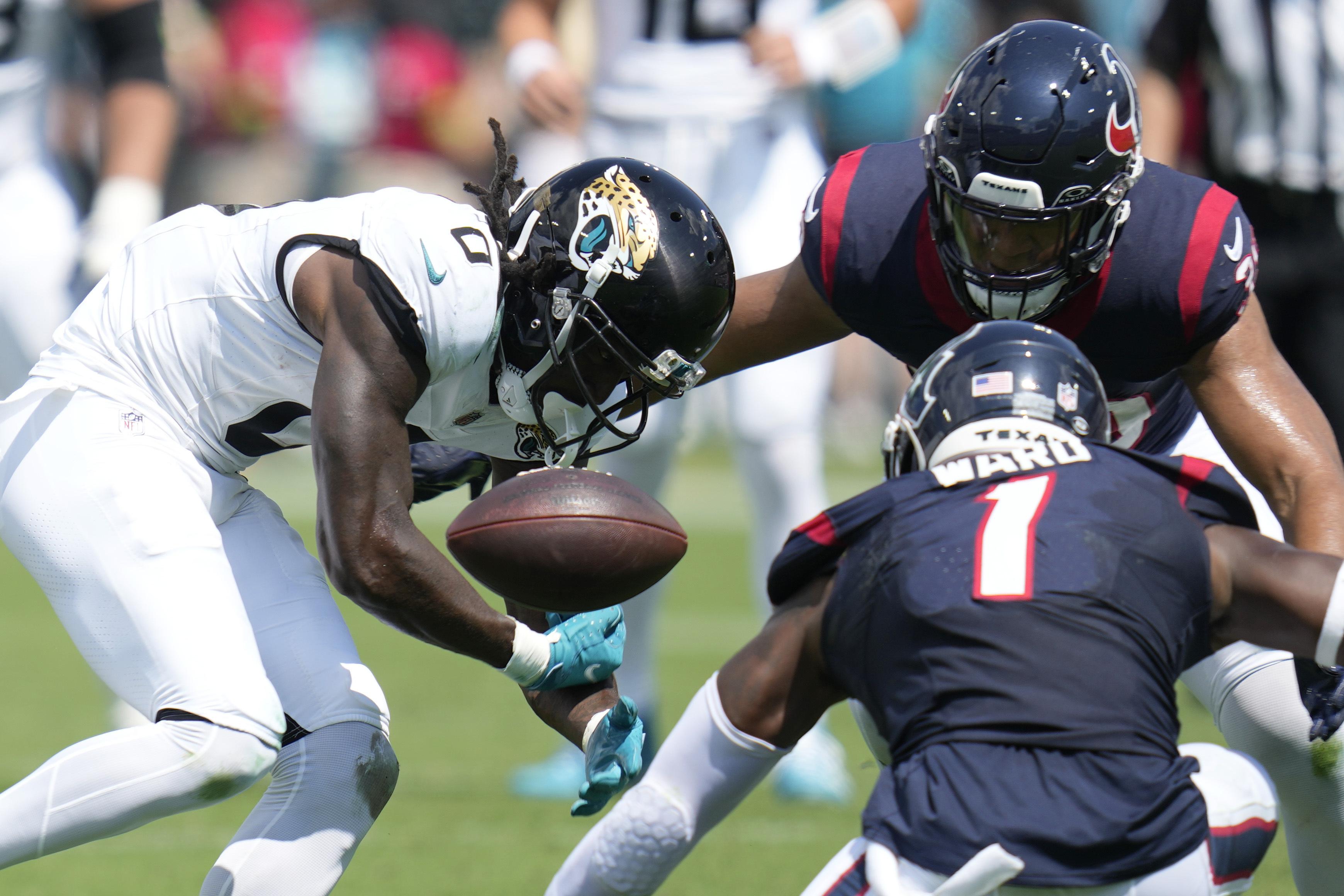 Jags' Ridley sneaks in extra reps as coaches preach slow, steady