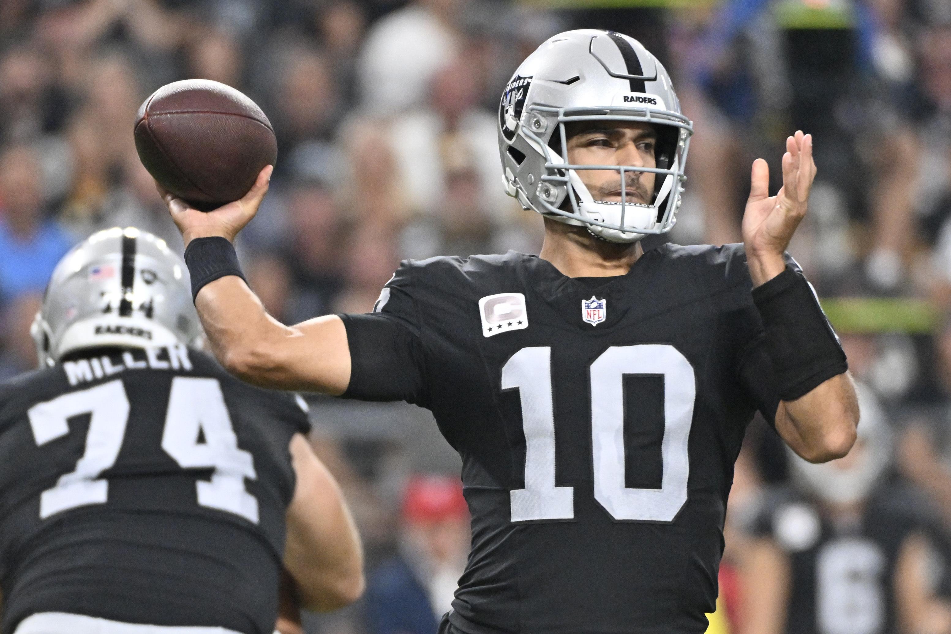 Raiders win season opener behind two touchdowns from Garoppolo