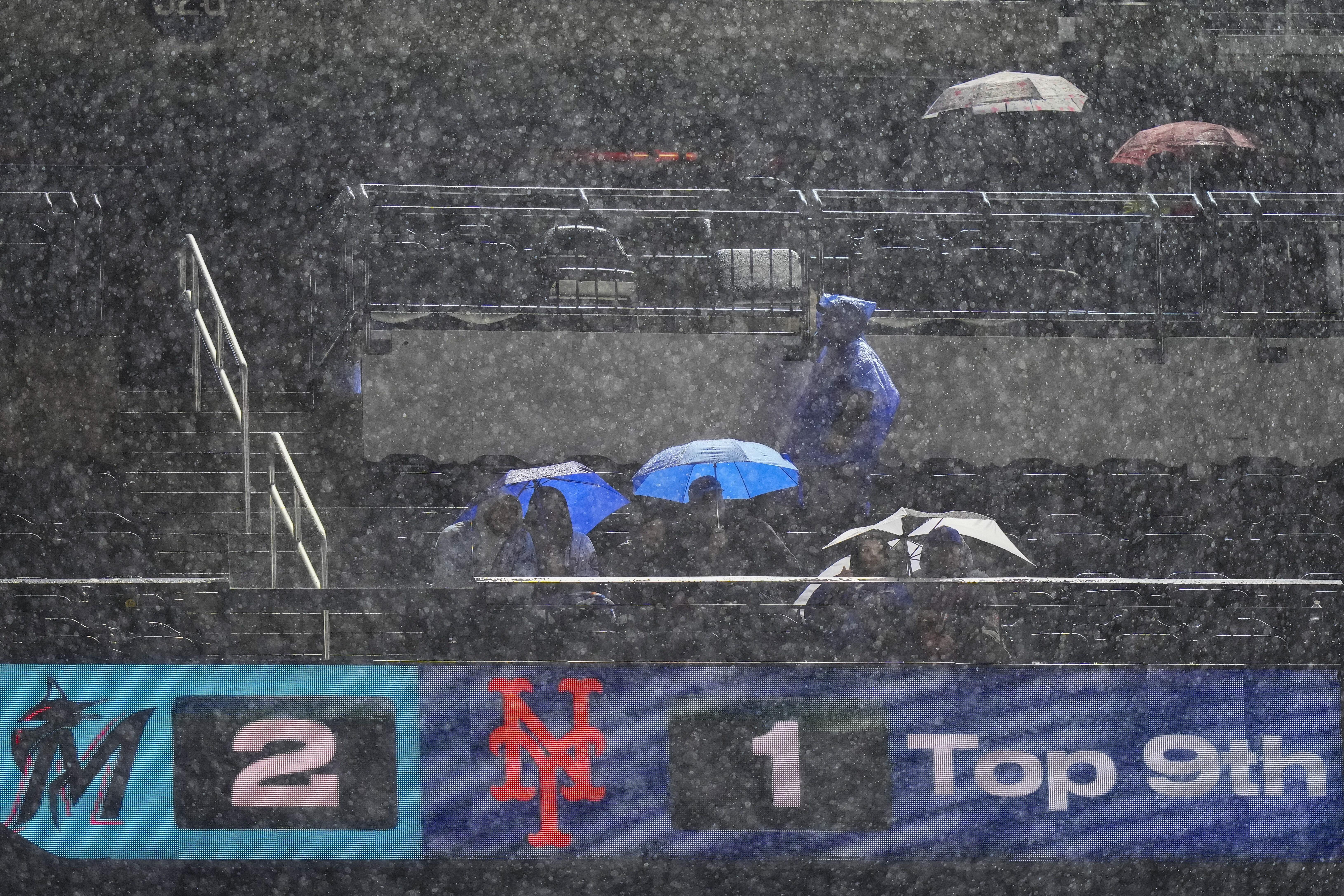 Mets' Kodai Senga Wastes No Time Giving Phillies Bulletin-Board