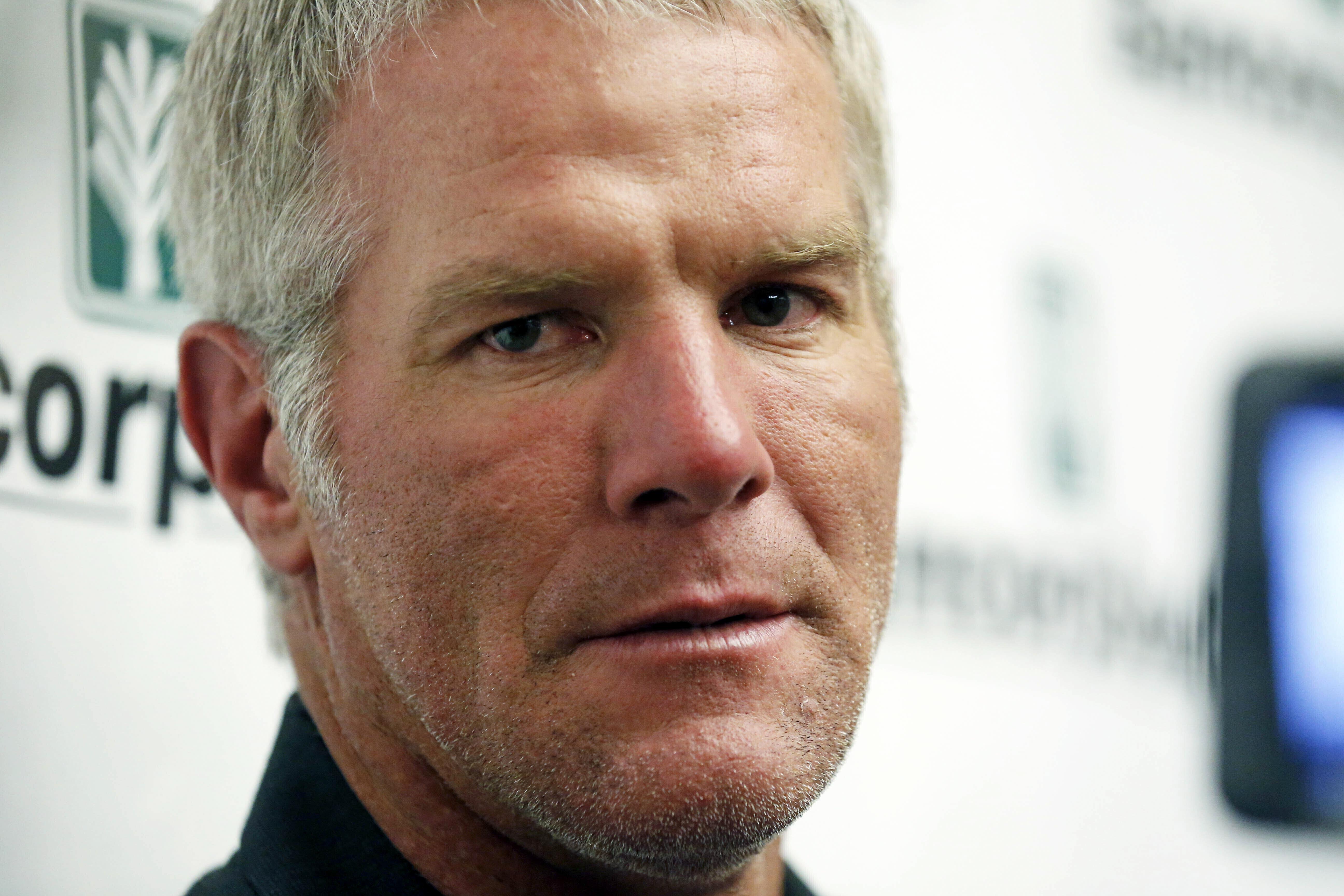 Latest Twist in Brett Favre Scandal Includes Concussion Cream