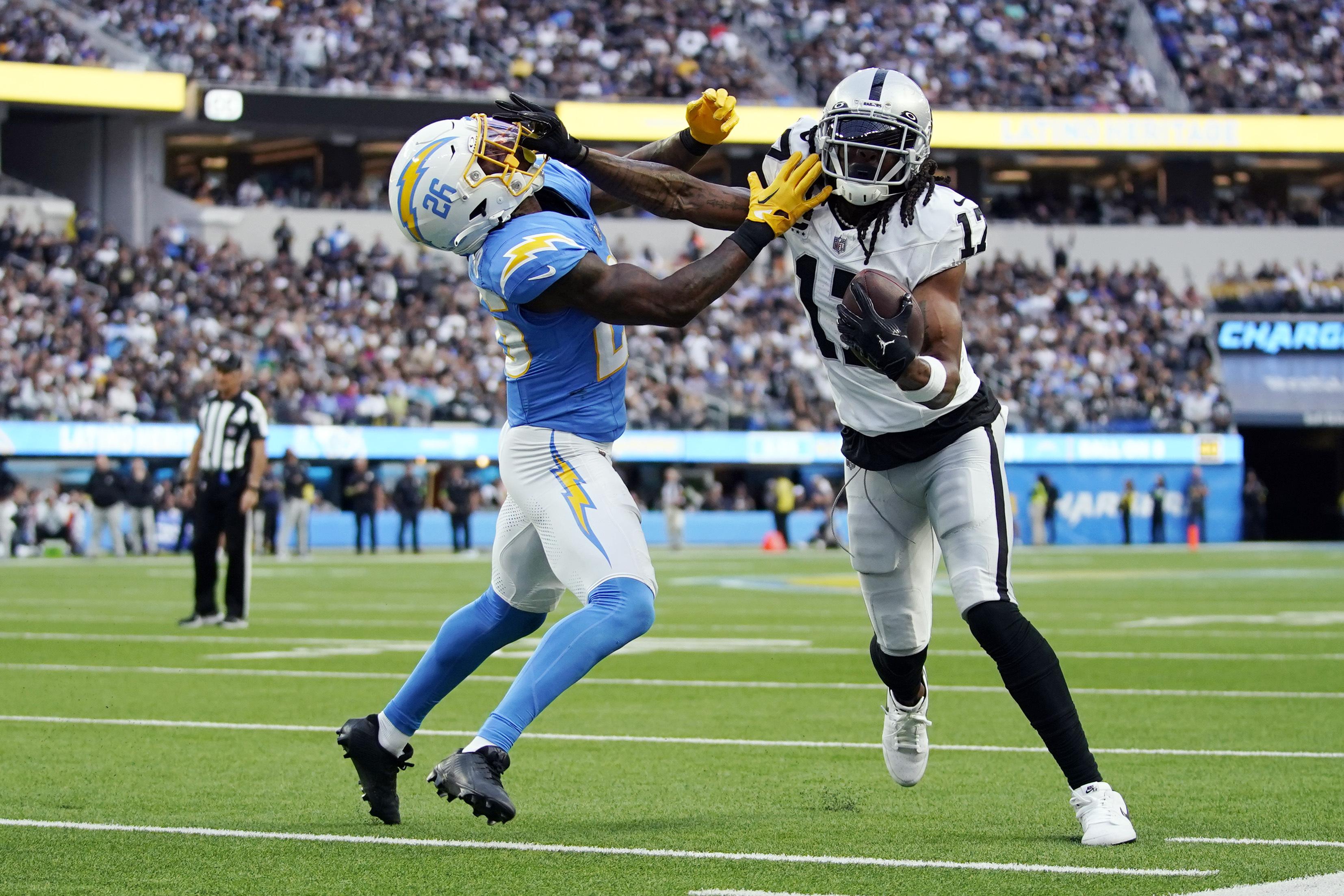 Raiders News: Davante Adams evaluated for concussion against Bills