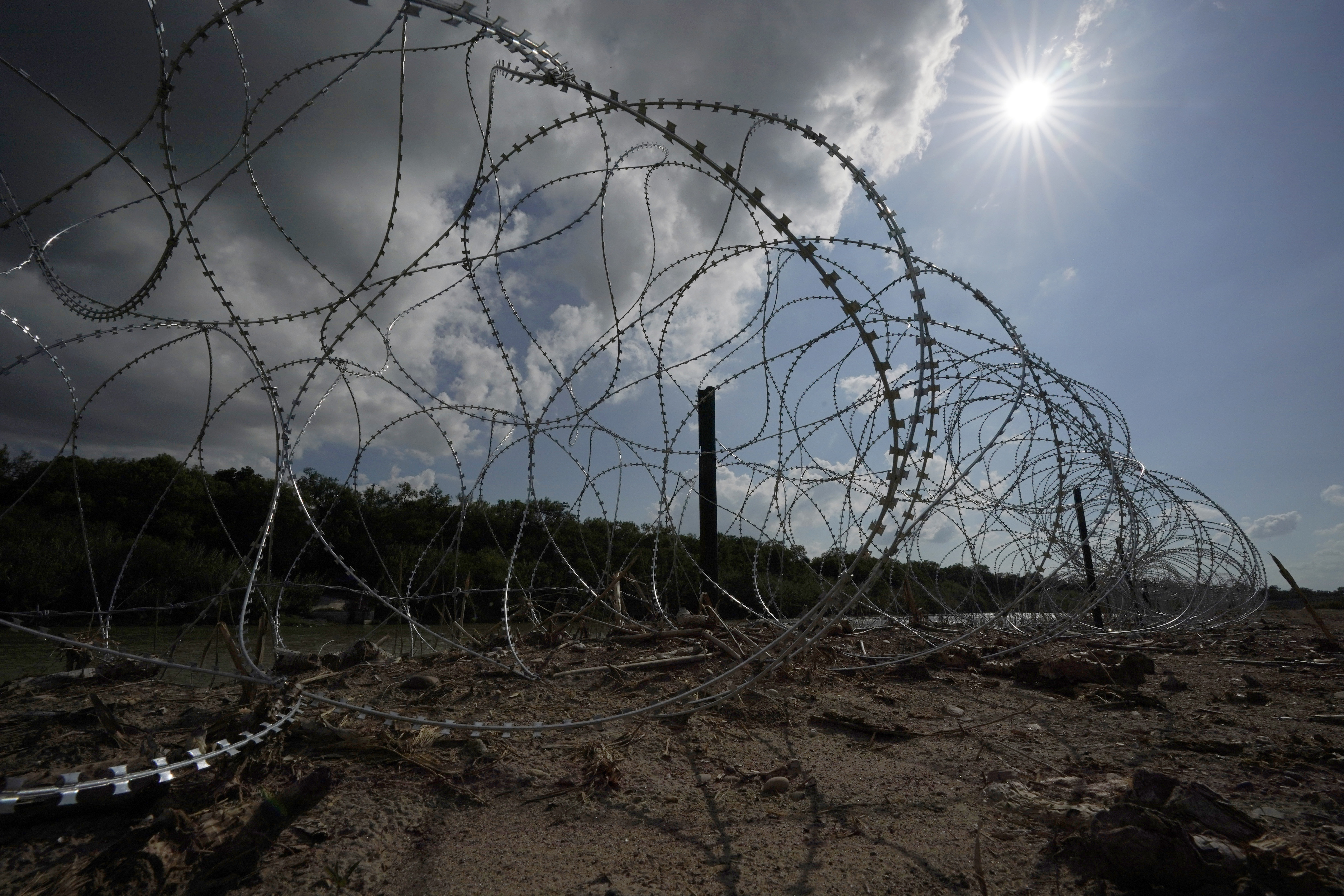 Razor wire fence sale law