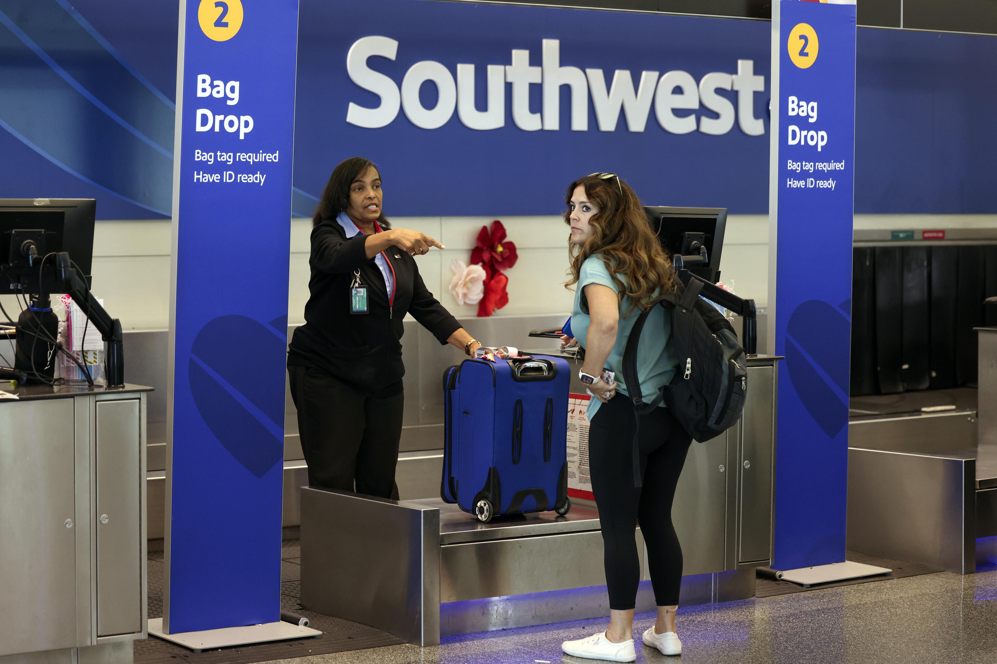 Southwest airlines checked baggage policy online