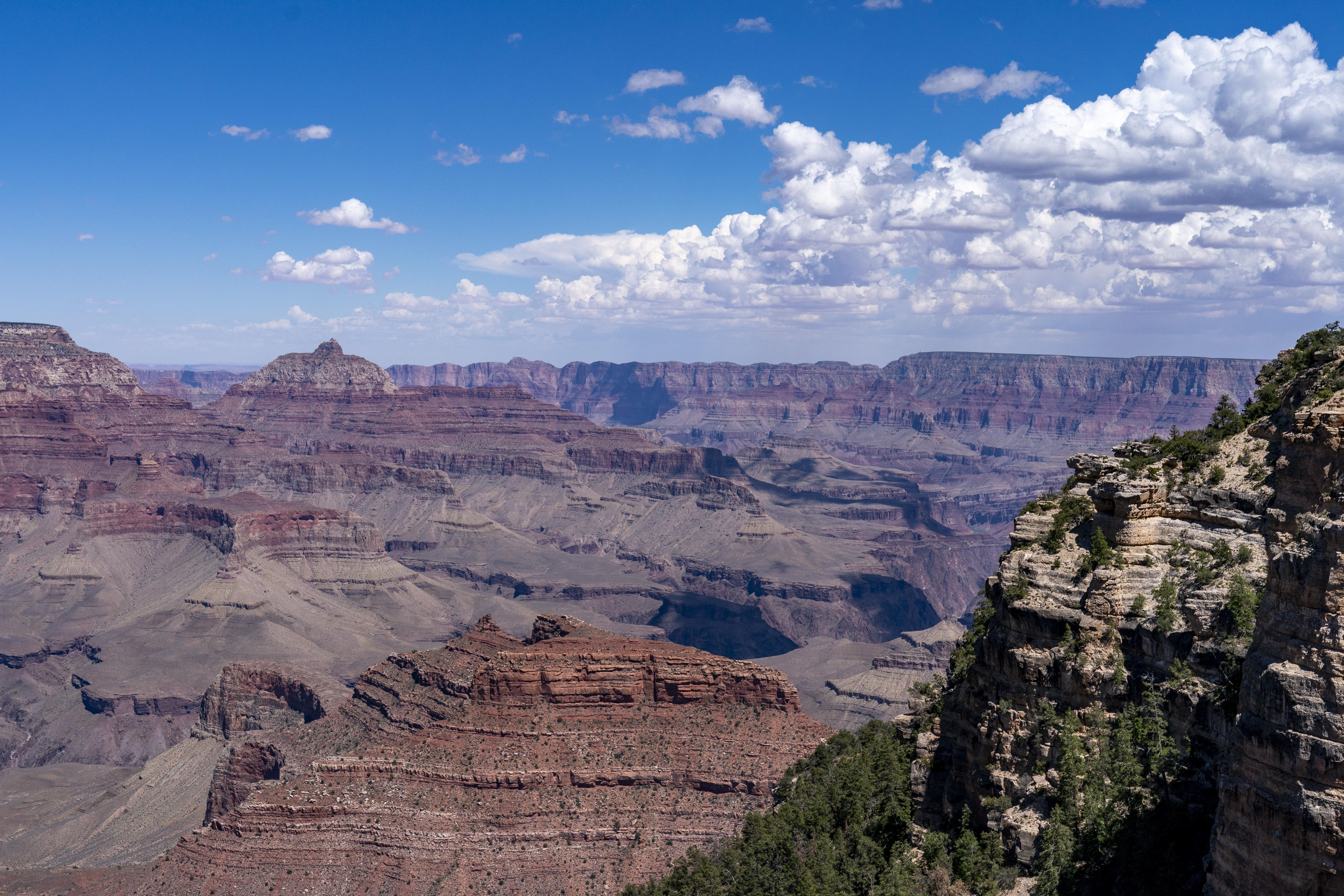 65-year-old man dies after slipping off edge of Grand Canyon
