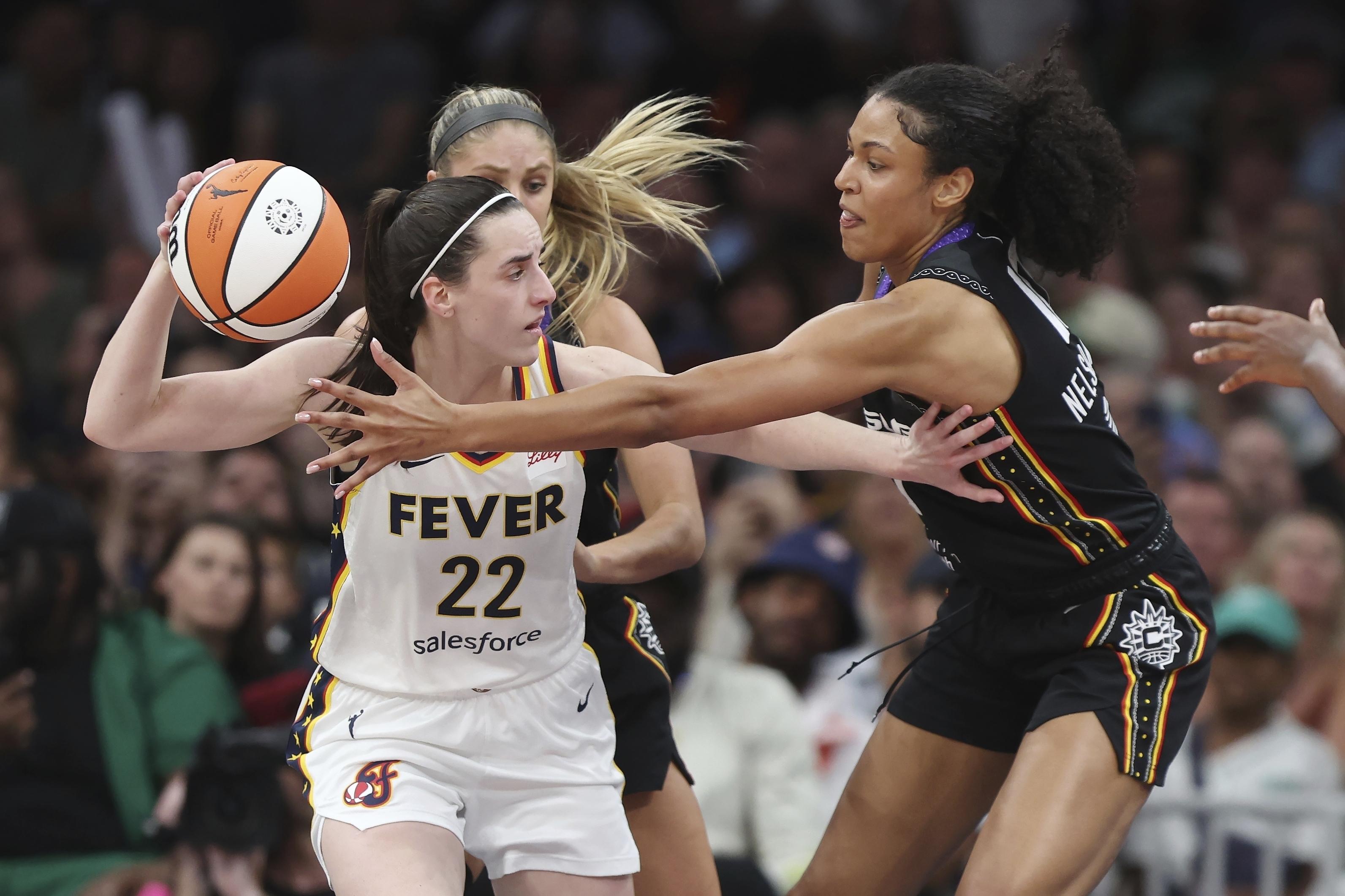 Caitlin Clark threatens to 'call the league' over referee - Washington Times